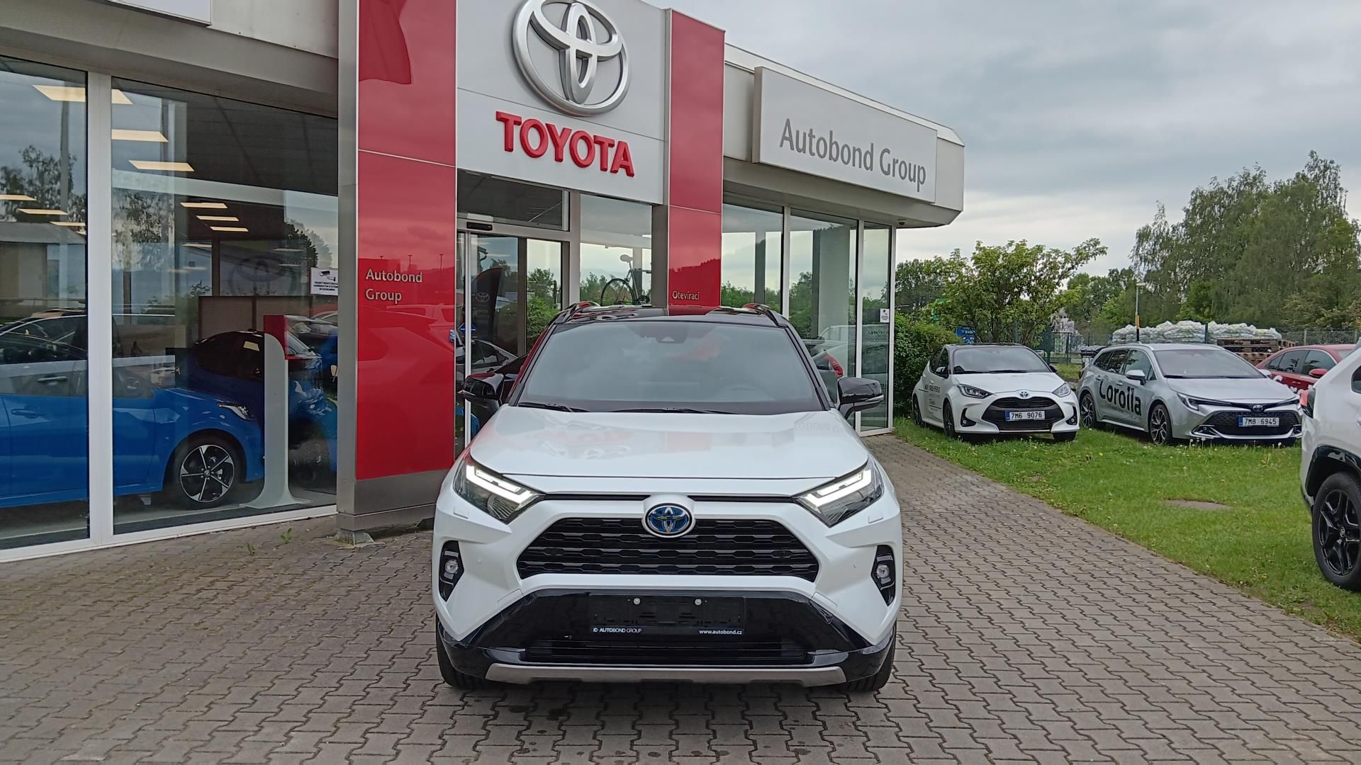 Toyota Rav4, 2.5 HEV 4X4 SELECTION - fotka 2