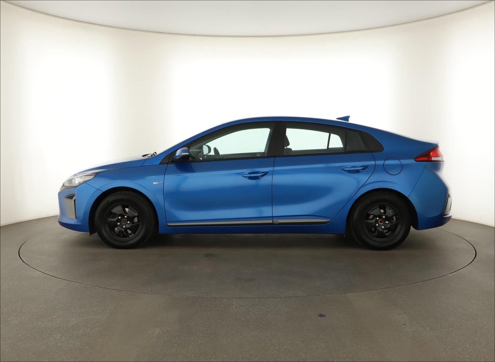 Hyundai Ioniq, Hybrid, Automat, Serv.kniha - fotka 3
