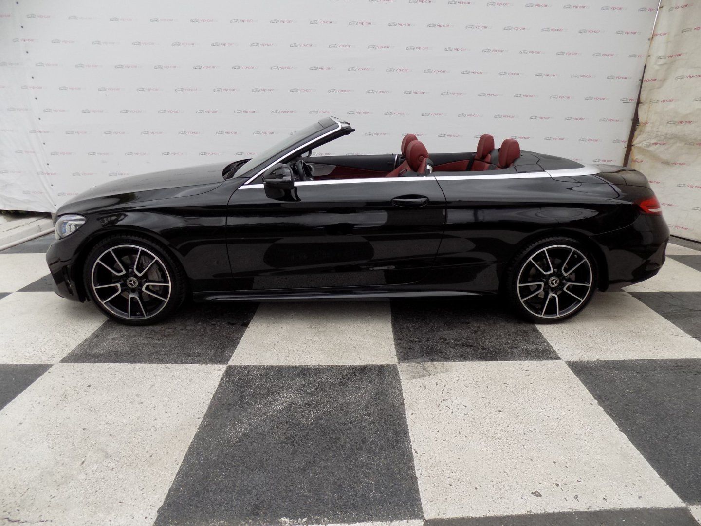Mercedes-Benz Třídy C, 400/AMG-Line/4-M/Full-Led/ - fotka 2