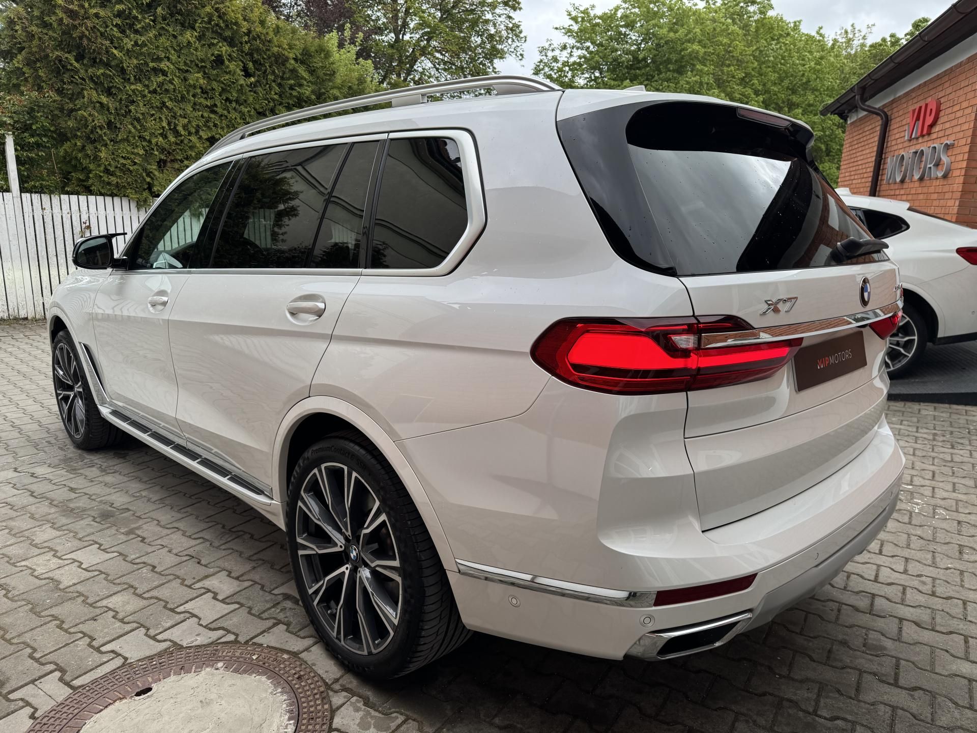 BMW X7, 40xD-R22-SKY-LCD-NOČNÍ V-ČR - fotka 3