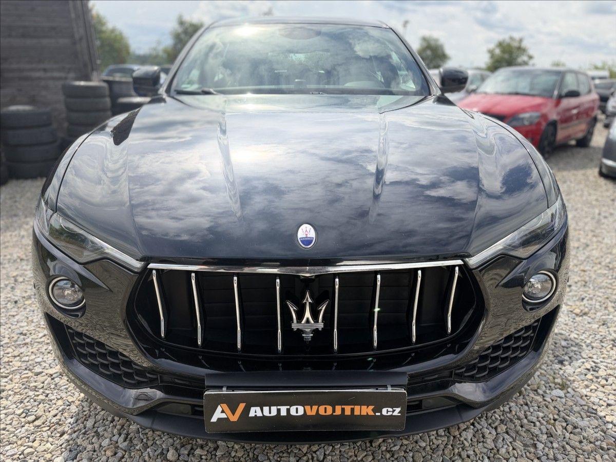 Maserati Levante, 3,0 Q4 A/T 202kW - fotka 2