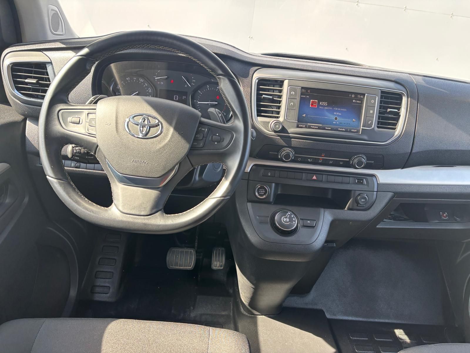 Toyota Proace Verso, 2,0 D-4D L2 Family AT - fotka 5