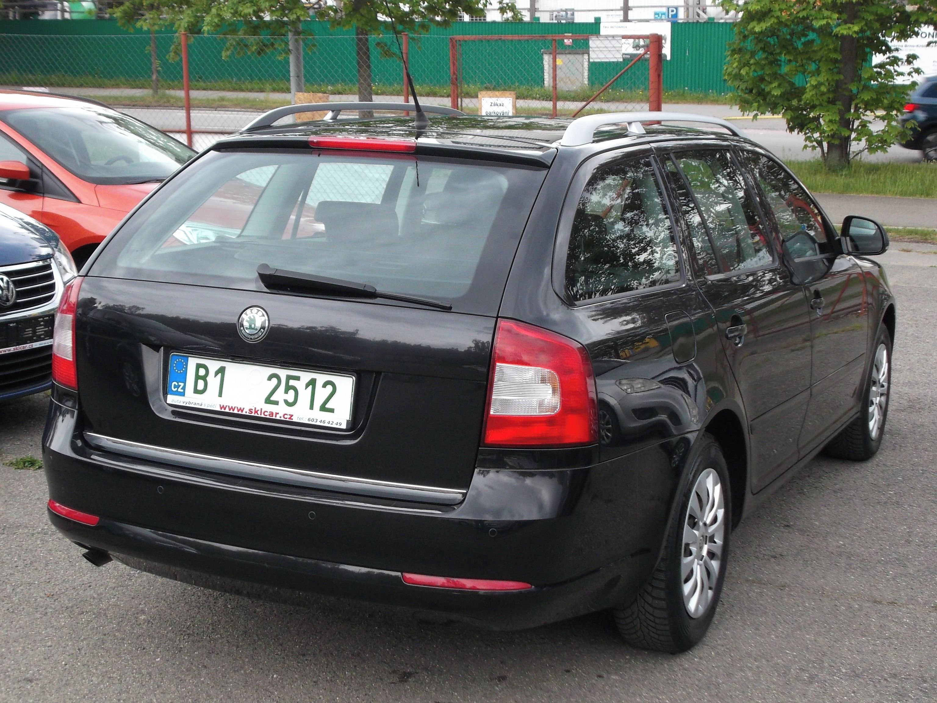 Škoda Octavia, 1,6Mpi 1.maj.poSTK,m.2010 - fotka 3