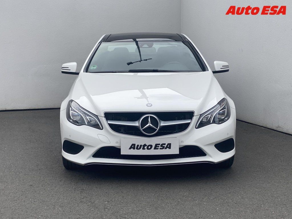 Mercedes-Benz Třídy E, 3.0 BlueTec 350d - fotka 2