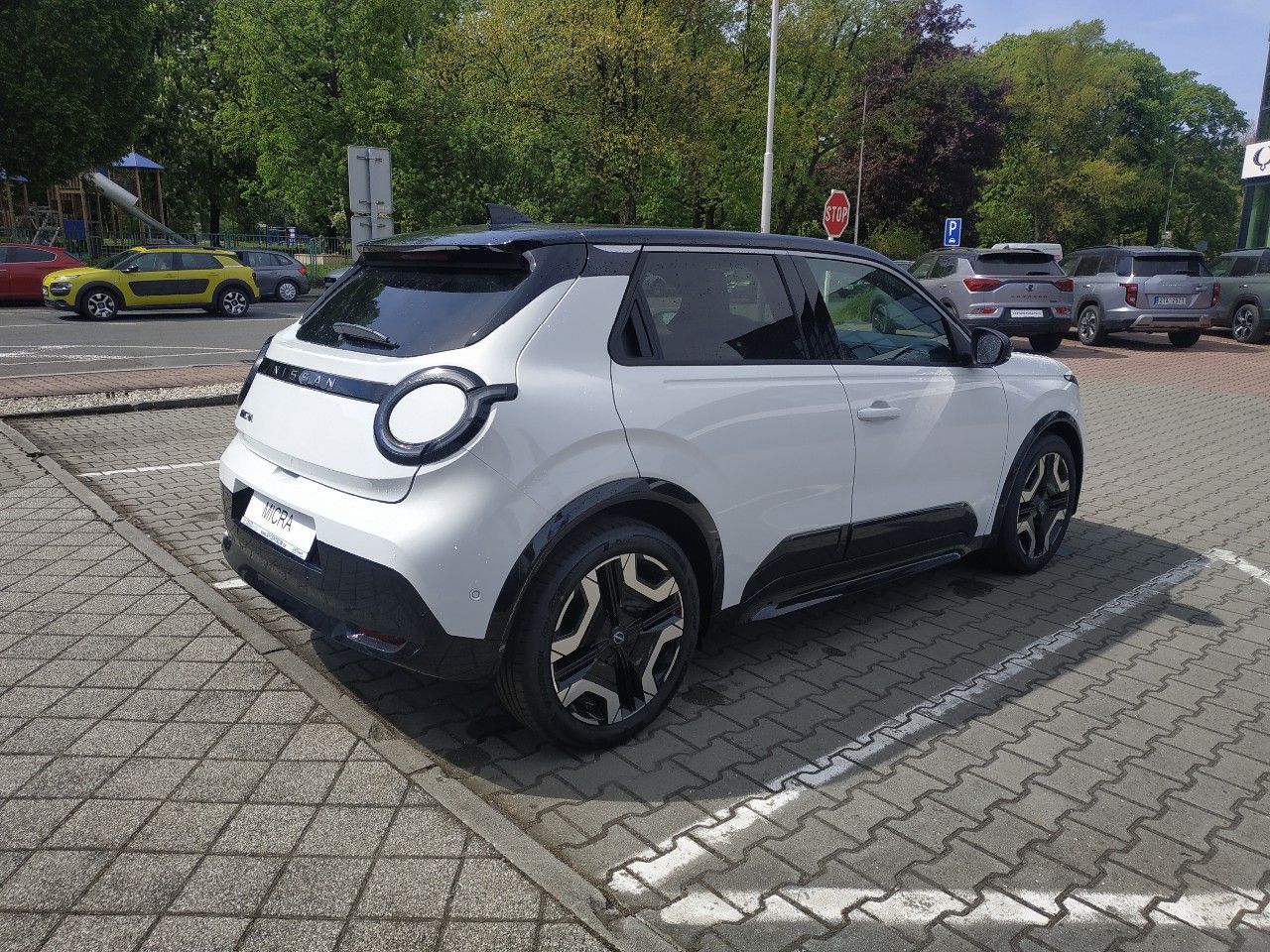 Nissan Micra, EVOLVE 52kWh - fotka 5