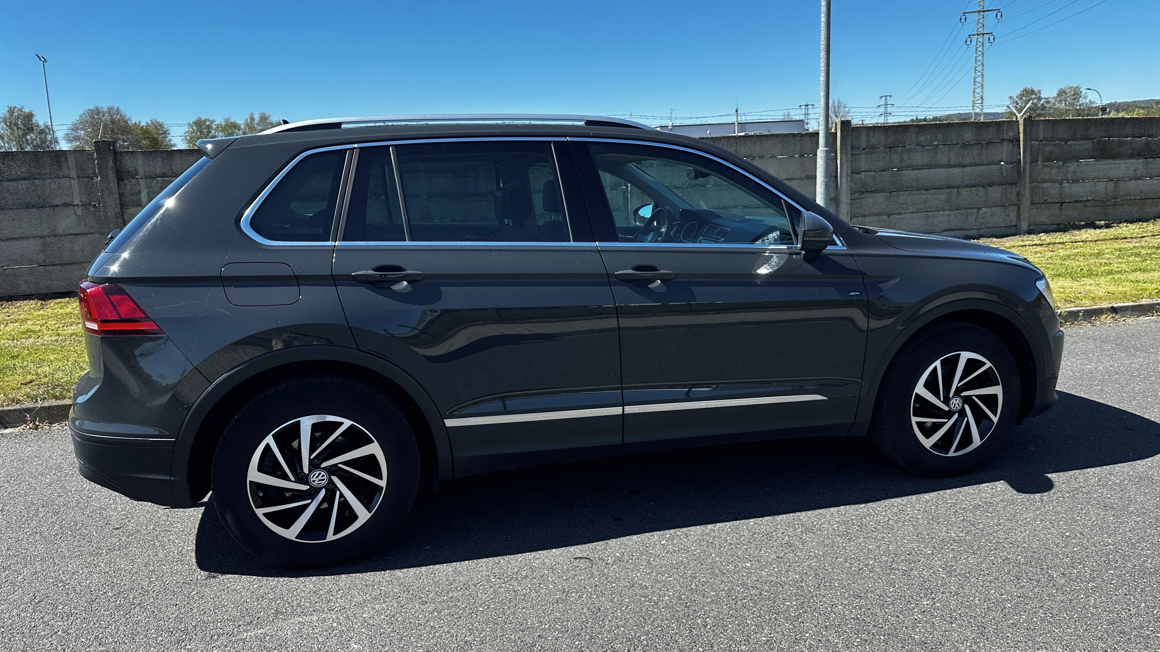 Volkswagen Tiguan, 2.0 TDI pano, NAV, tažné - fotka 6