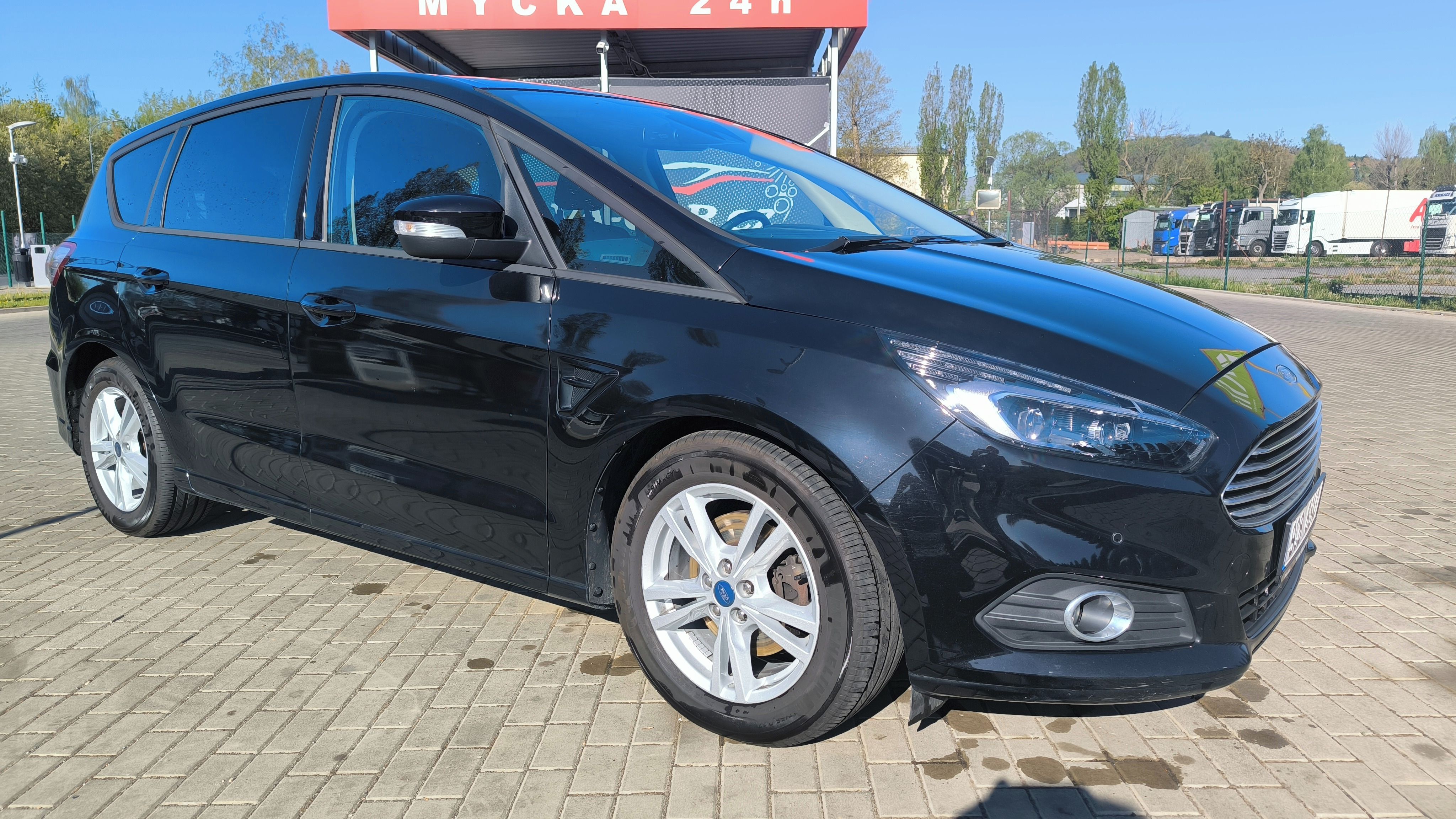 Ford S-MAX, 132 KW LED 2.0 TDCI BUSINESS E - fotka 4