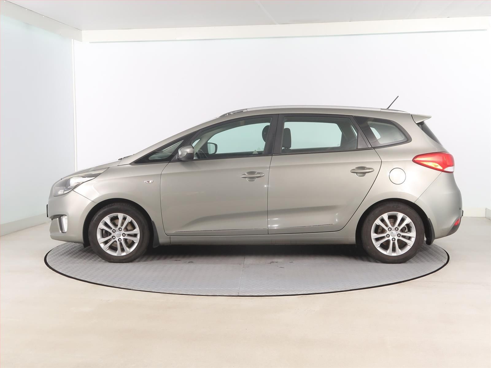 Kia Carens, 1.7 CRDi, Tempomat - fotka 3