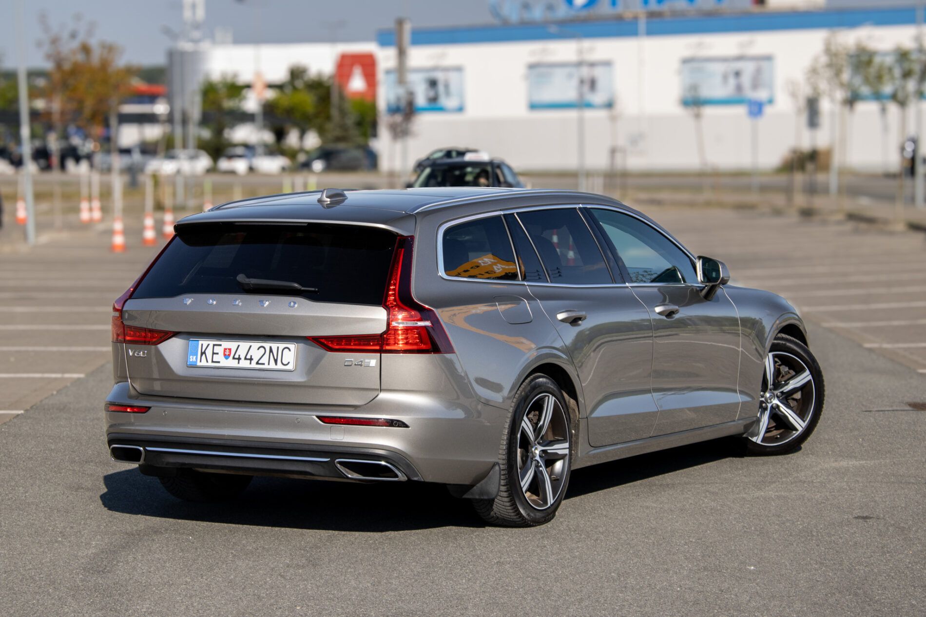 Volvo V60 - fotka 5