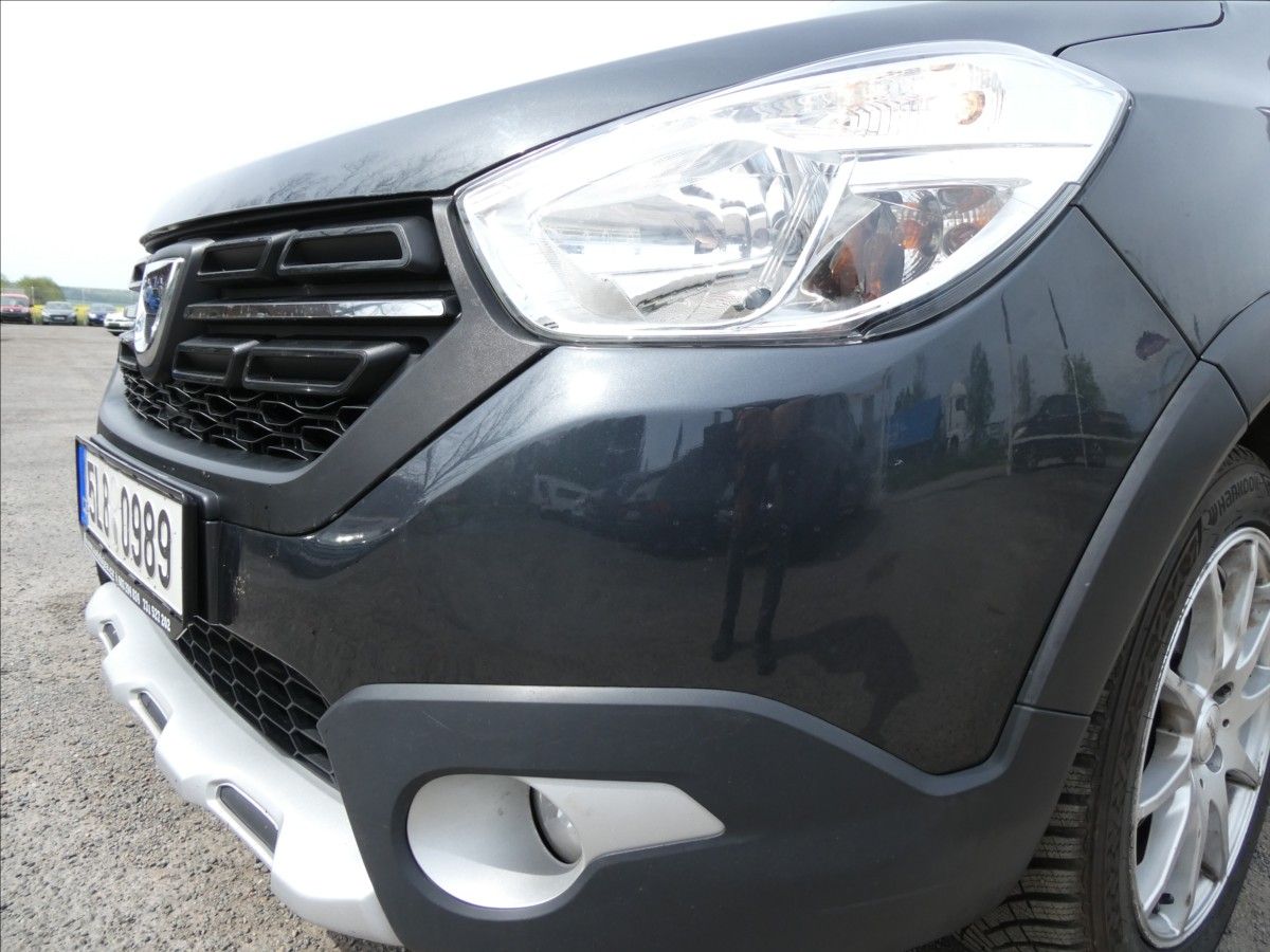 Dacia Lodgy, 1,2 TCe 85kW klima,NAVI,závěs - fotka 4