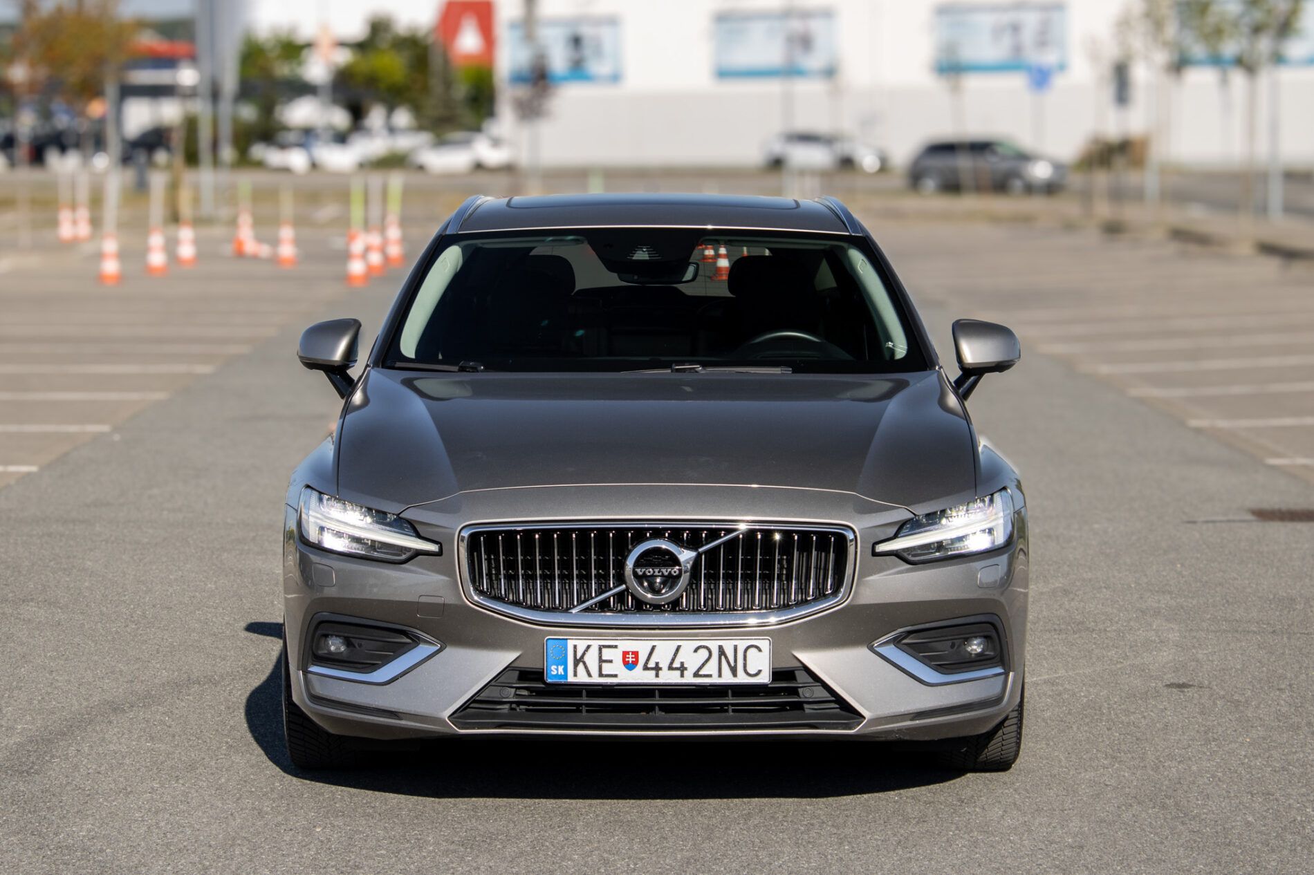 Volvo V60 - fotka 2