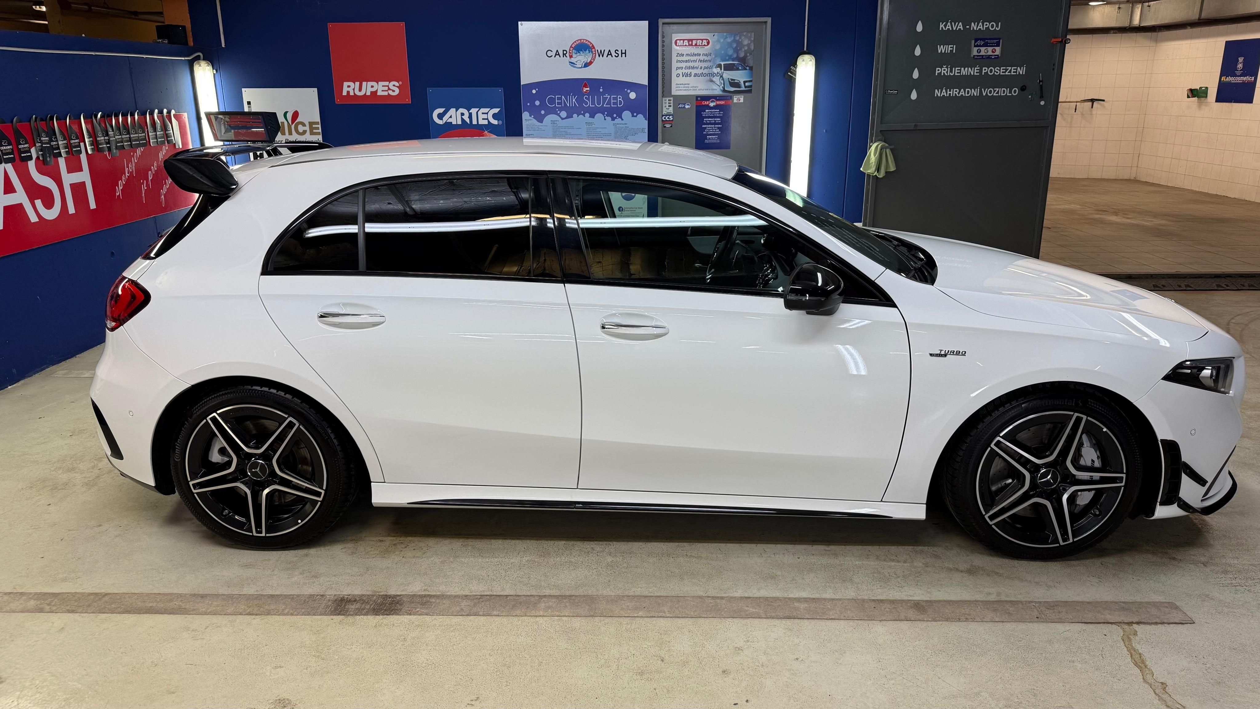 Mercedes-Benz Třídy A, A35 AMG / DPH / 4 MATIC / - fotka 4