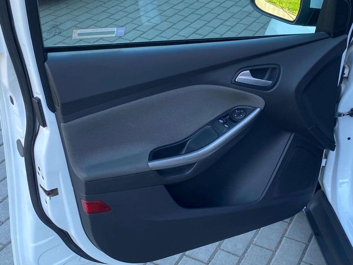 Ford Focus, 1.6 FF Ambiente - fotka 5
