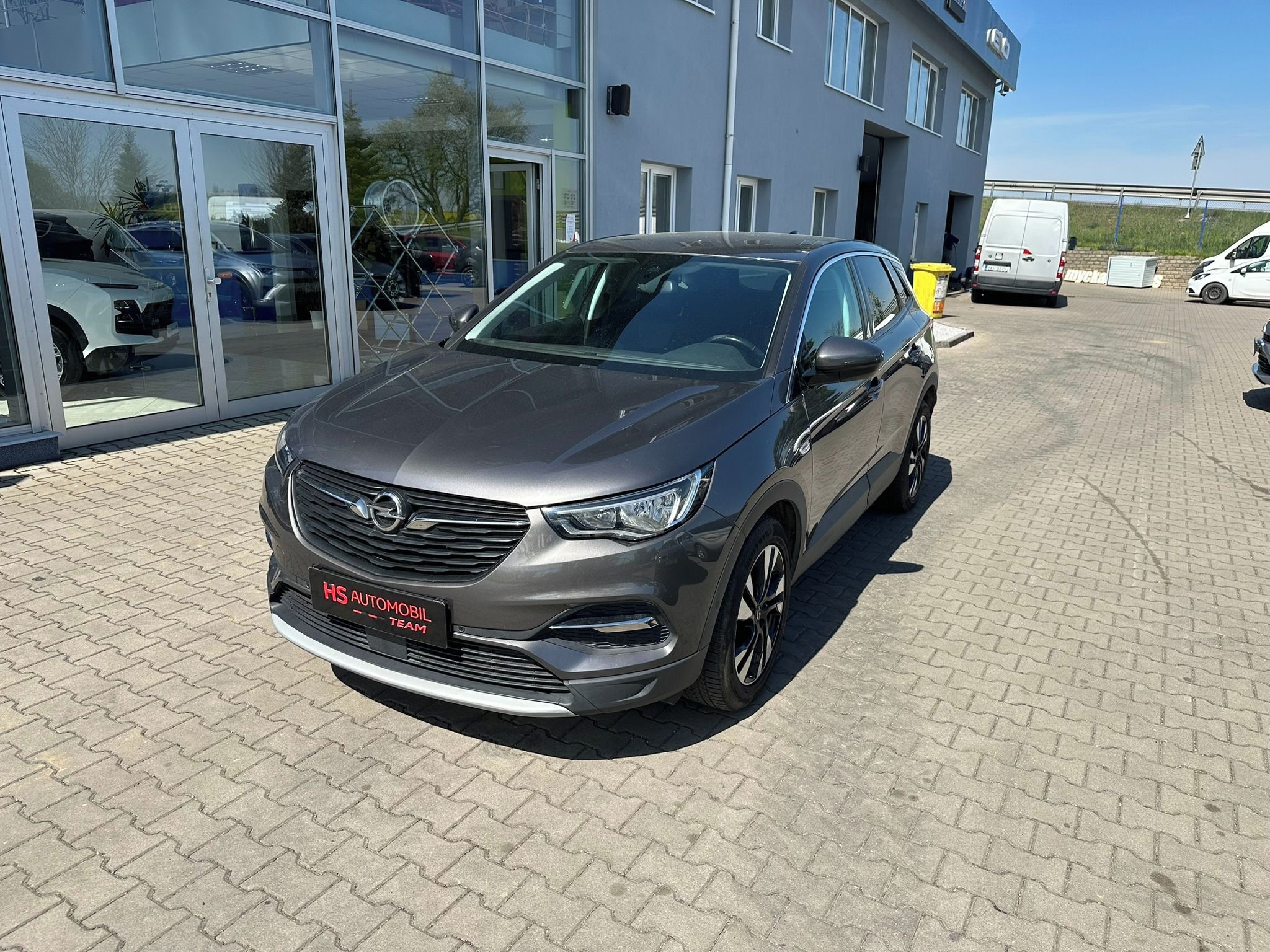 Opel Grandland X, 1,2i Turbo 96kW - fotka 2