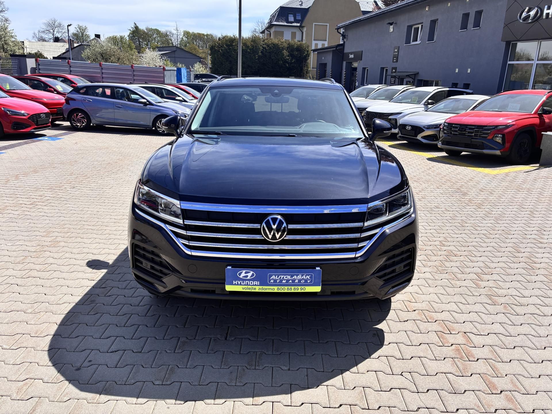 Volkswagen Touareg, 170KW,4X4,8°AT,ČERNÁDEEP,TAŽNÉ - fotka 2