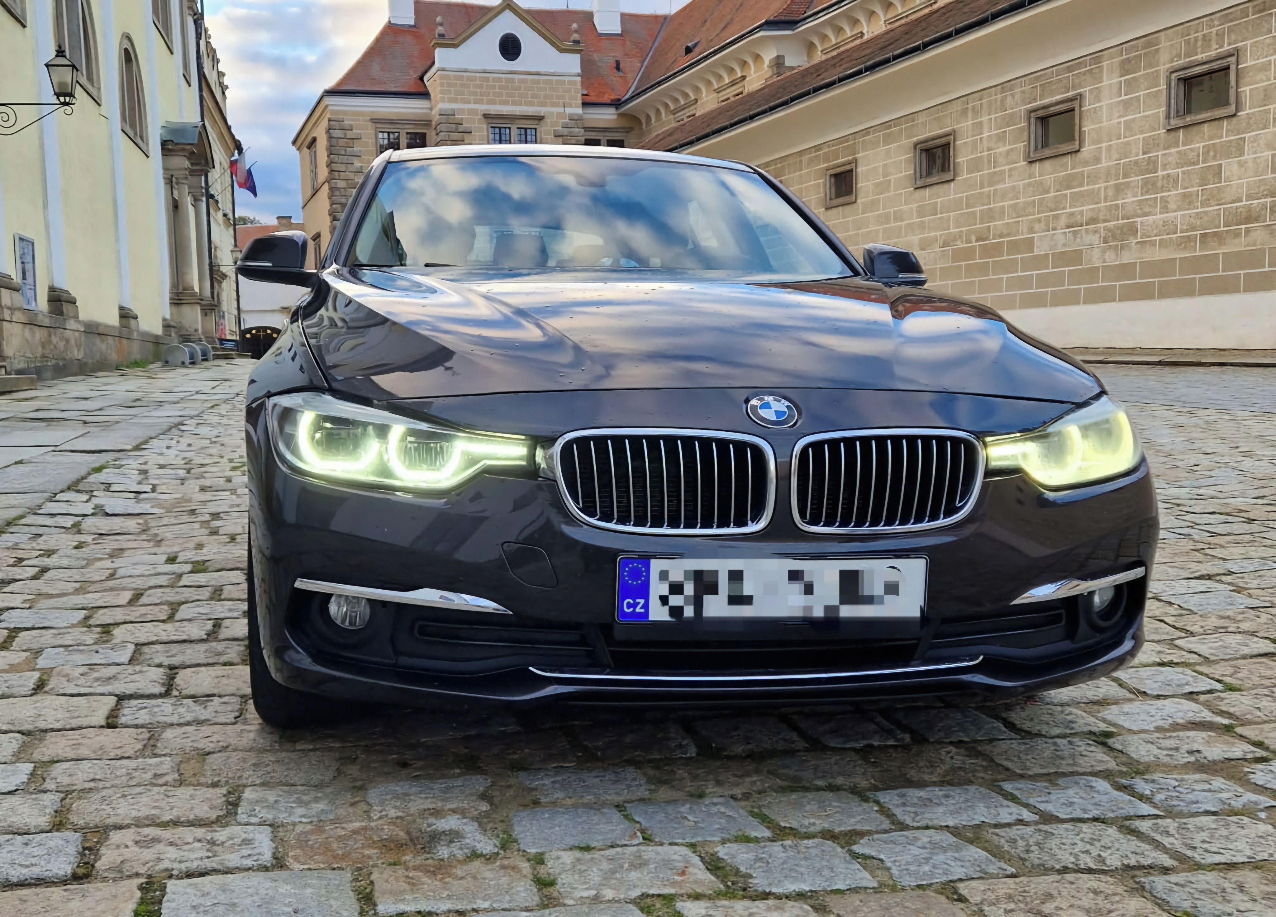 BMW Řada 3, 320D, Luxury výbava - fotka 6