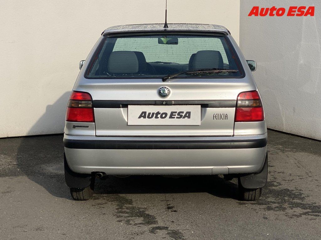 Škoda Felicia, 1.3i,ČR,šíbr,centrál - fotka 5