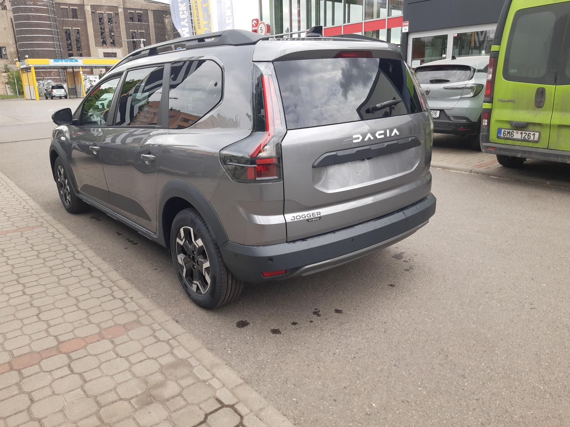 Dacia Jogger, Journey hybrid 155 7 míst - fotka 5