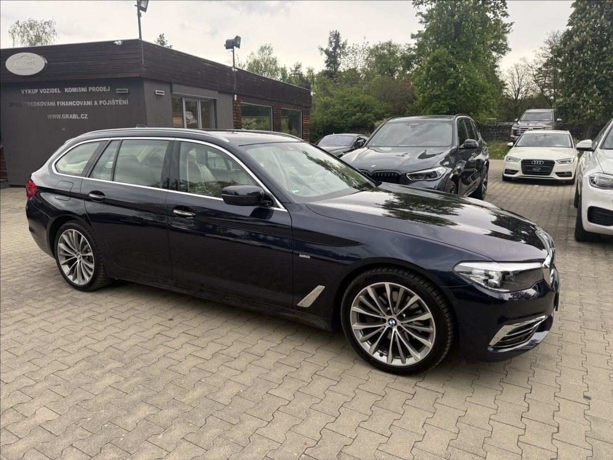 BMW Řada 5, 520d Luxury line