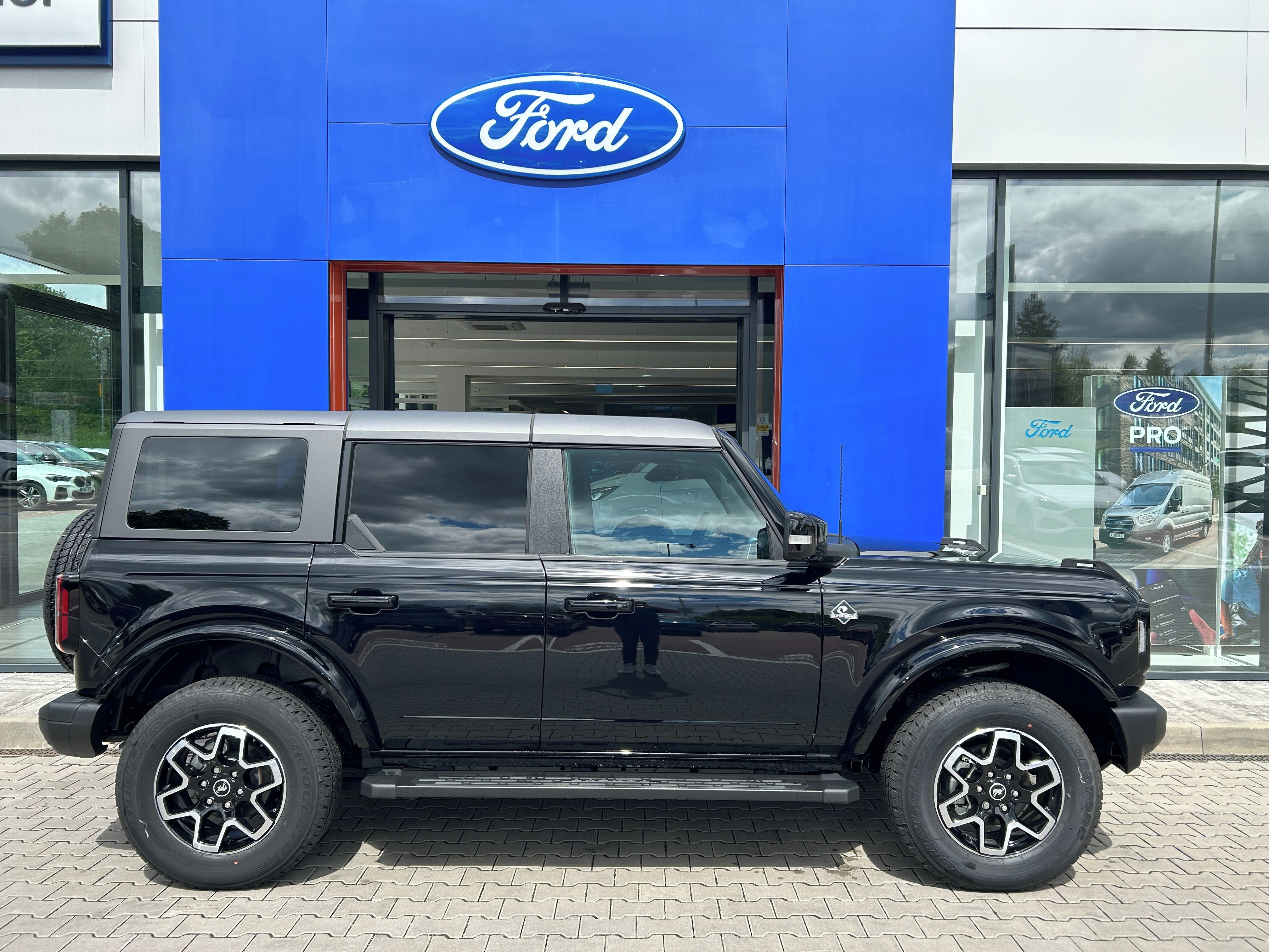 Ford Bronco, 2.7 EcoBoost 246kW OUTER BANKS - fotka 4