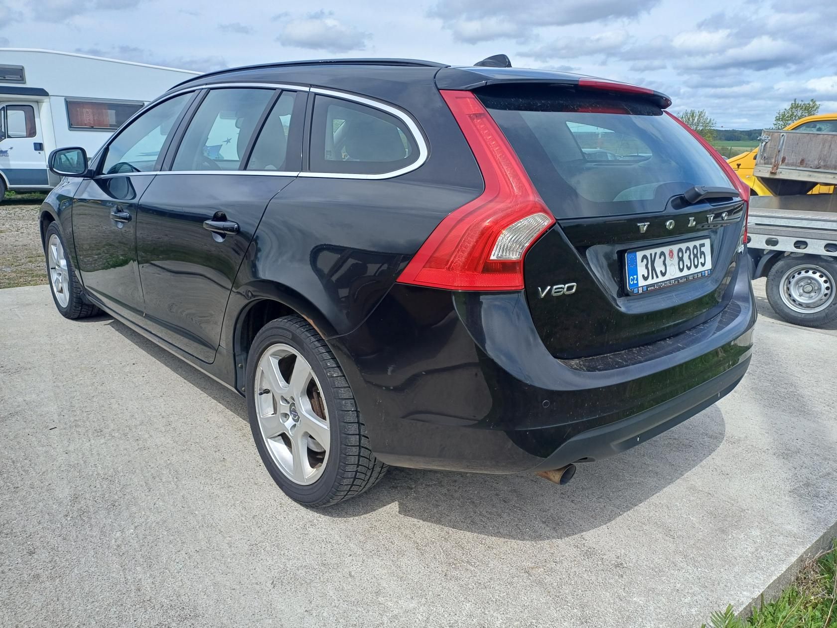 Volvo V60, 1.6 D2 84kW Klima - fotka 2