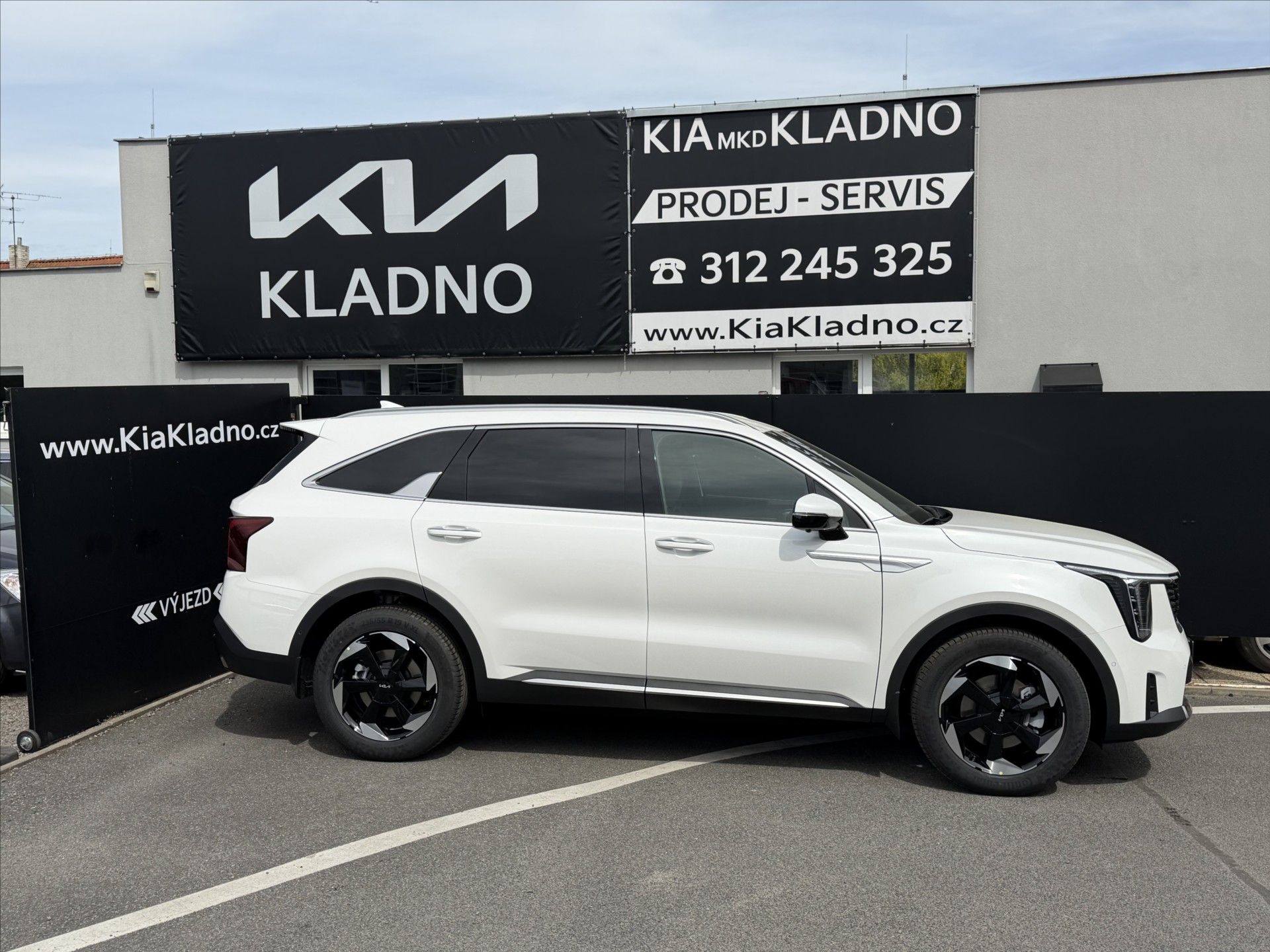 Kia Sorento, 1,6 HEV 4x4 TOP, NAPPA, TEM - fotka 3