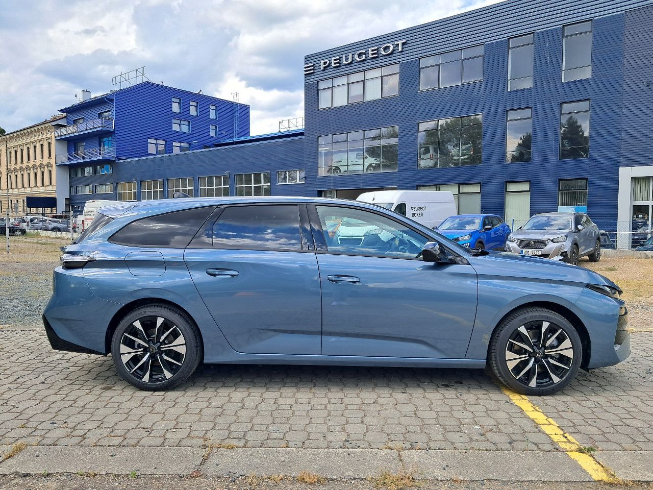 Peugeot 308, SW ALLURE Hybrid 145 e-DCS6 - fotka 4