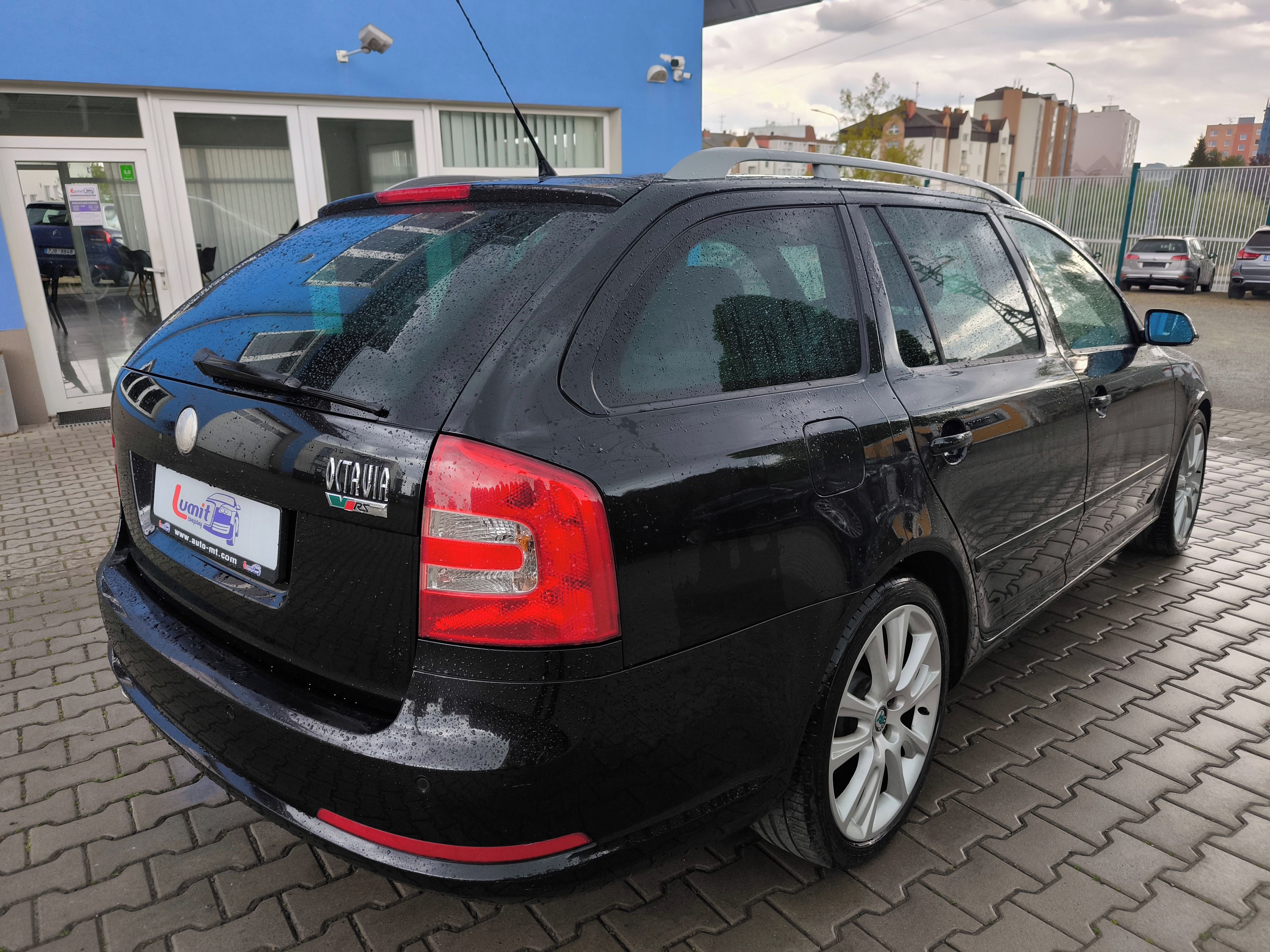 Škoda Octavia, 2.0 TDi RS - fotka 5