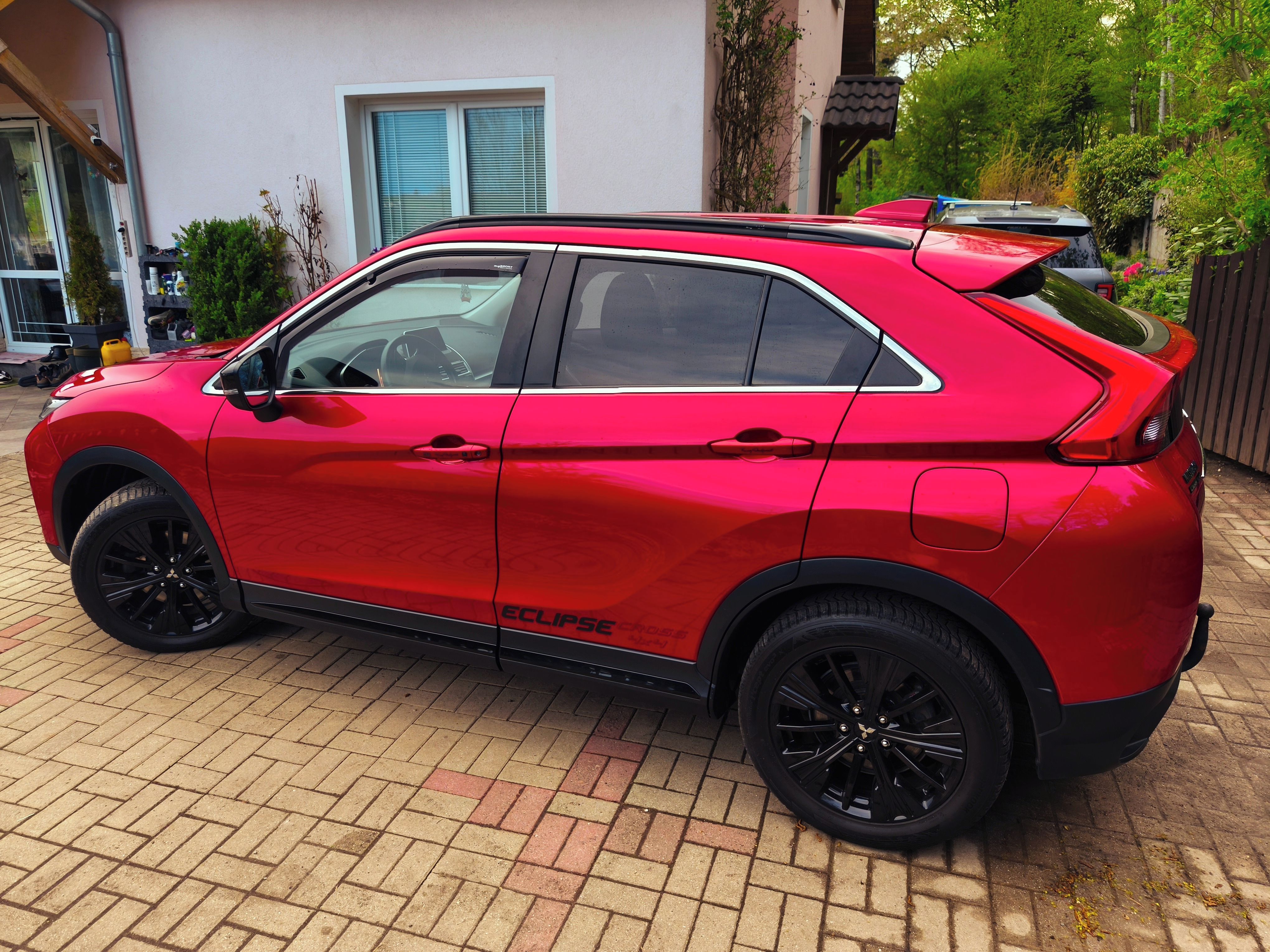 Mitsubishi Eclipse Cross, 2.2 DI-D 4x4, A/T - fotka 5