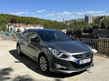 Hyundai i40, 2.0 benzín