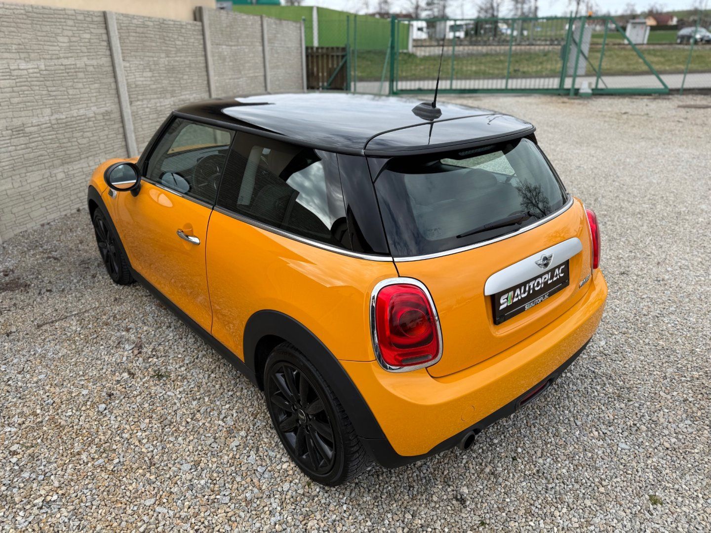 Mini Cooper, 1.5 i 100KW Edition - fotka 6