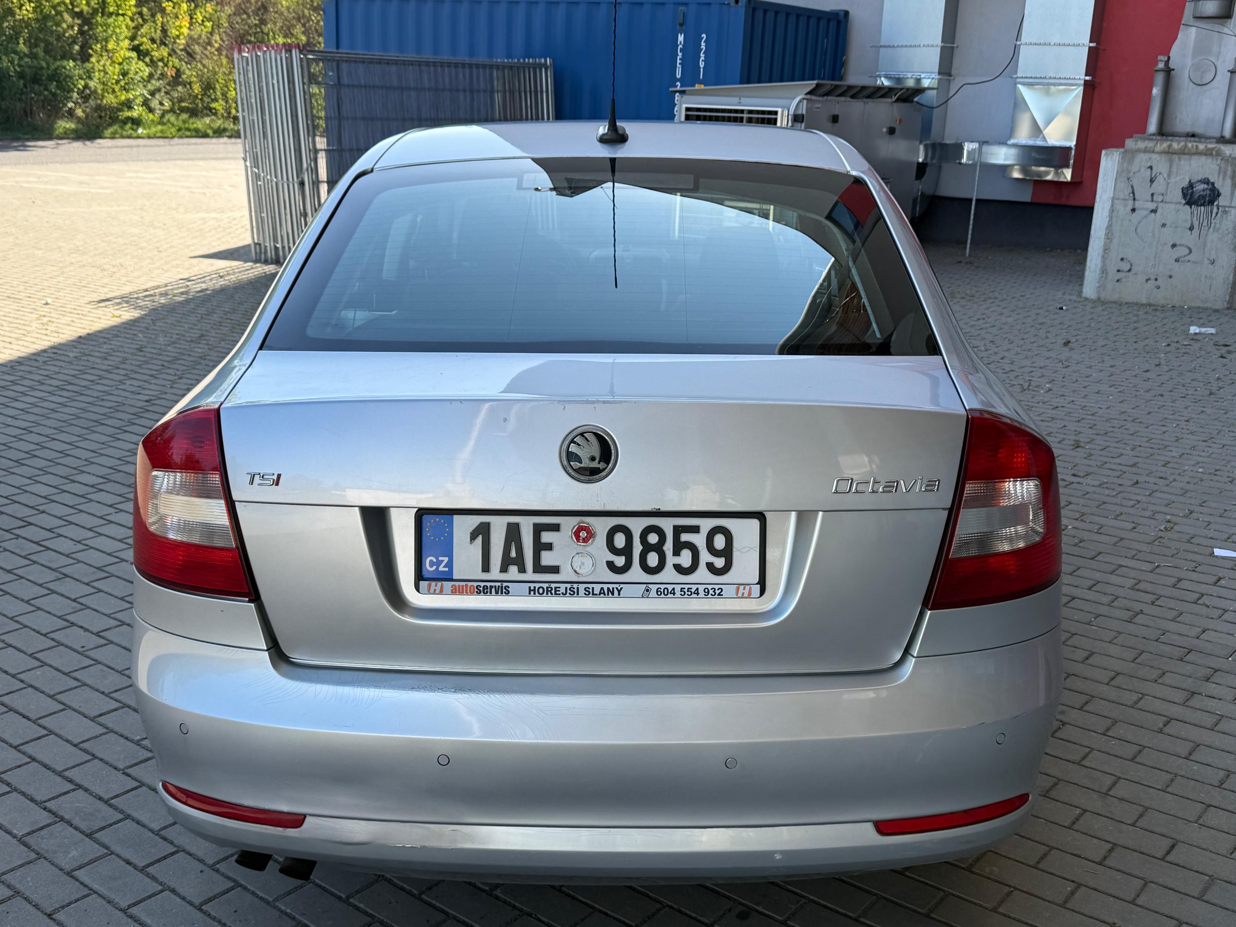 Škoda Octavia, 1.8TSI, 118kw Původ ČR - fotka 4