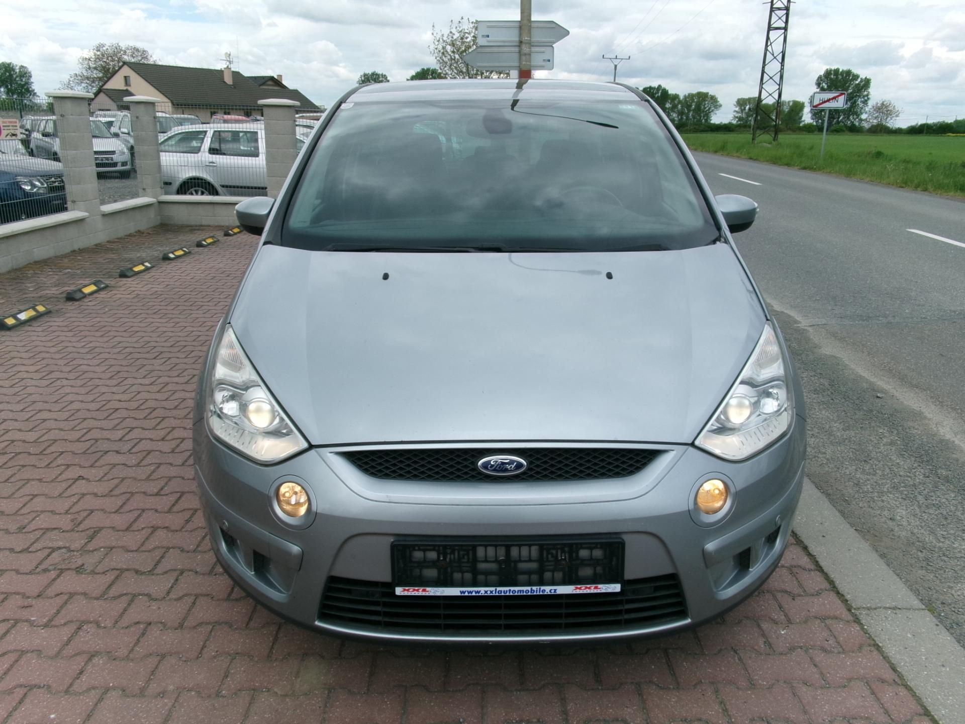 Ford S-MAX, 2,0TDCi PANORAMA AC TEMP - fotka 2