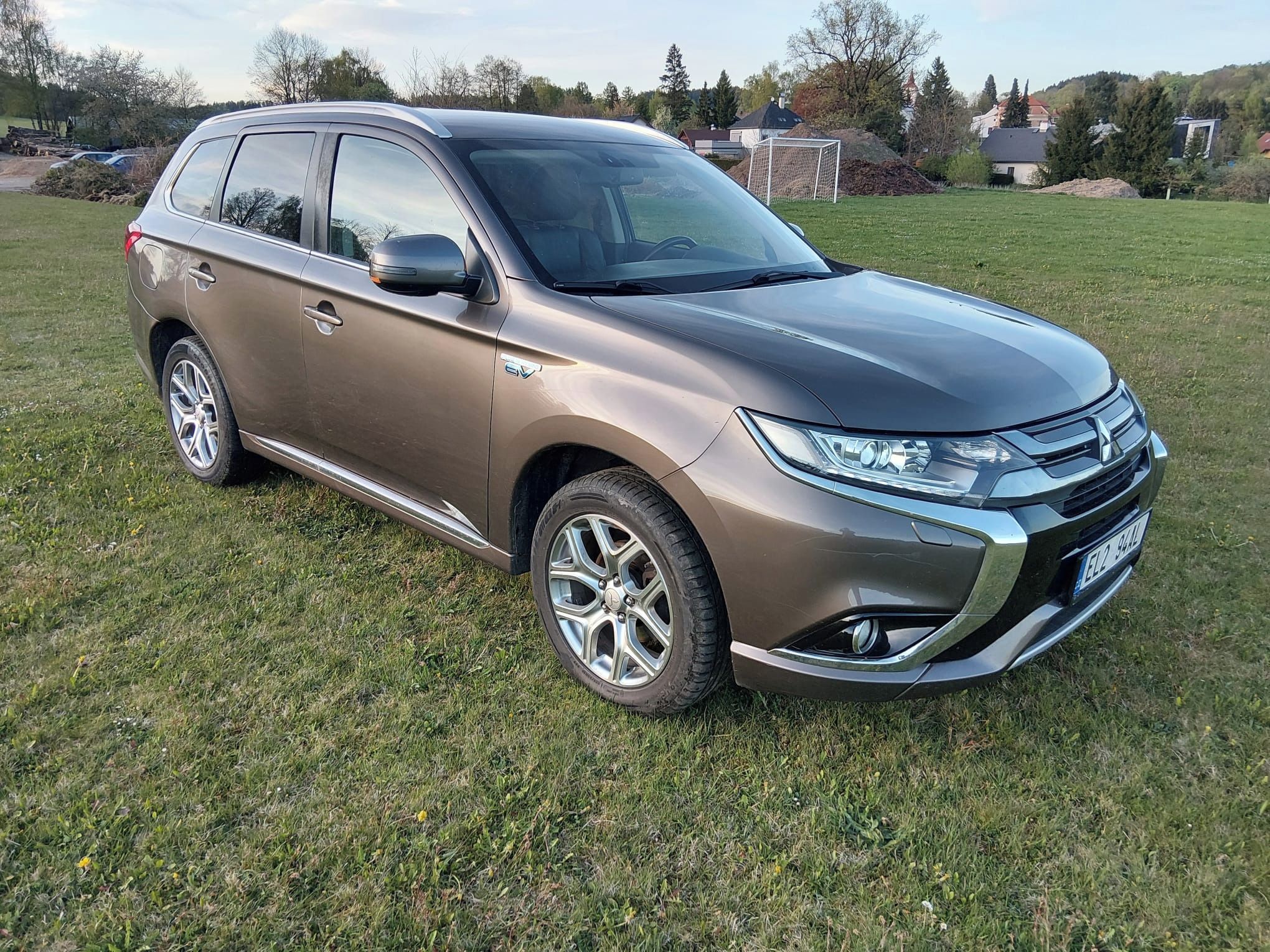 Mitsubishi Outlander, PLUG-IN hybrid 2,4 PHEV