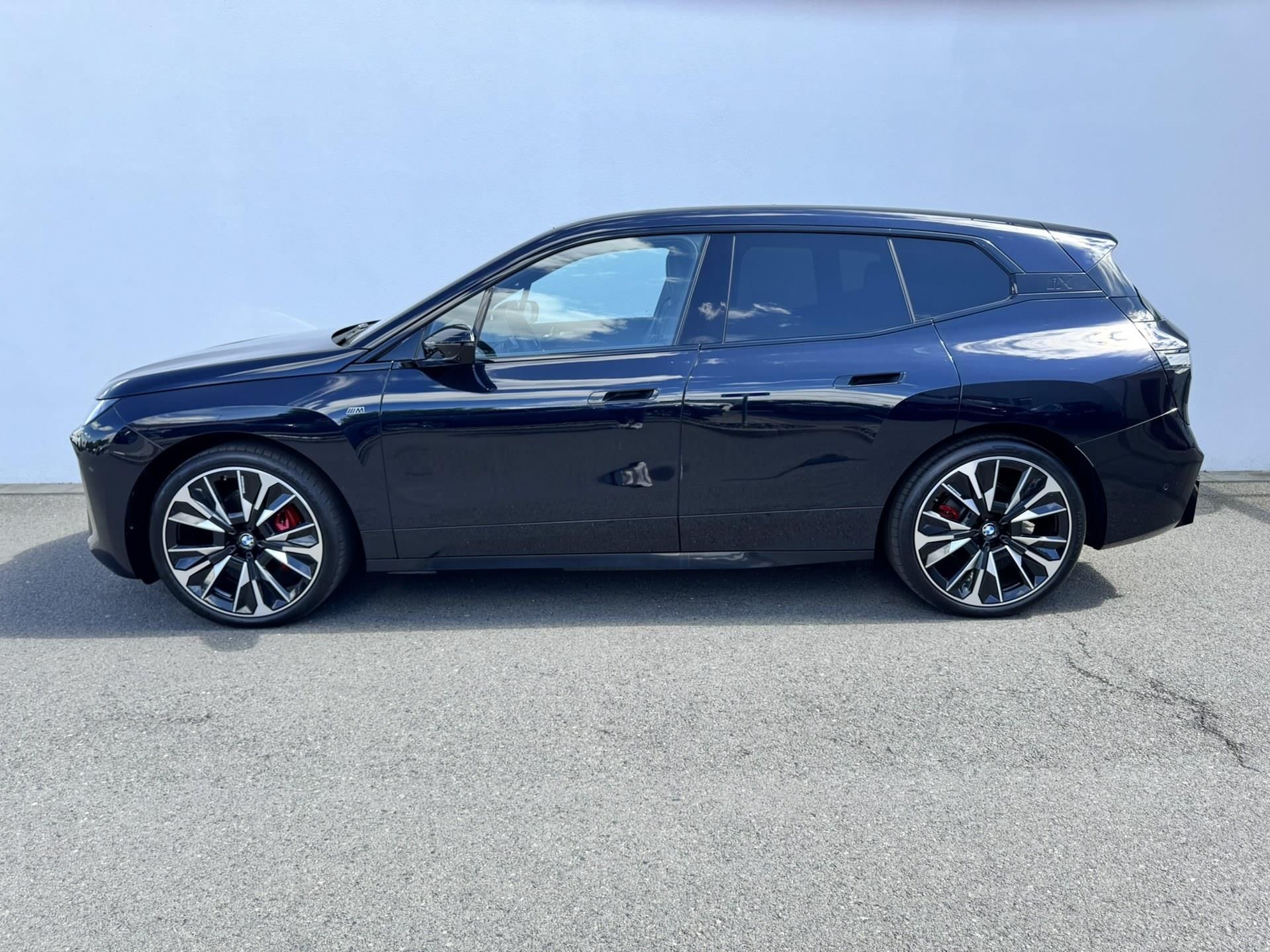 BMW iX, iX M70 - fotka 3