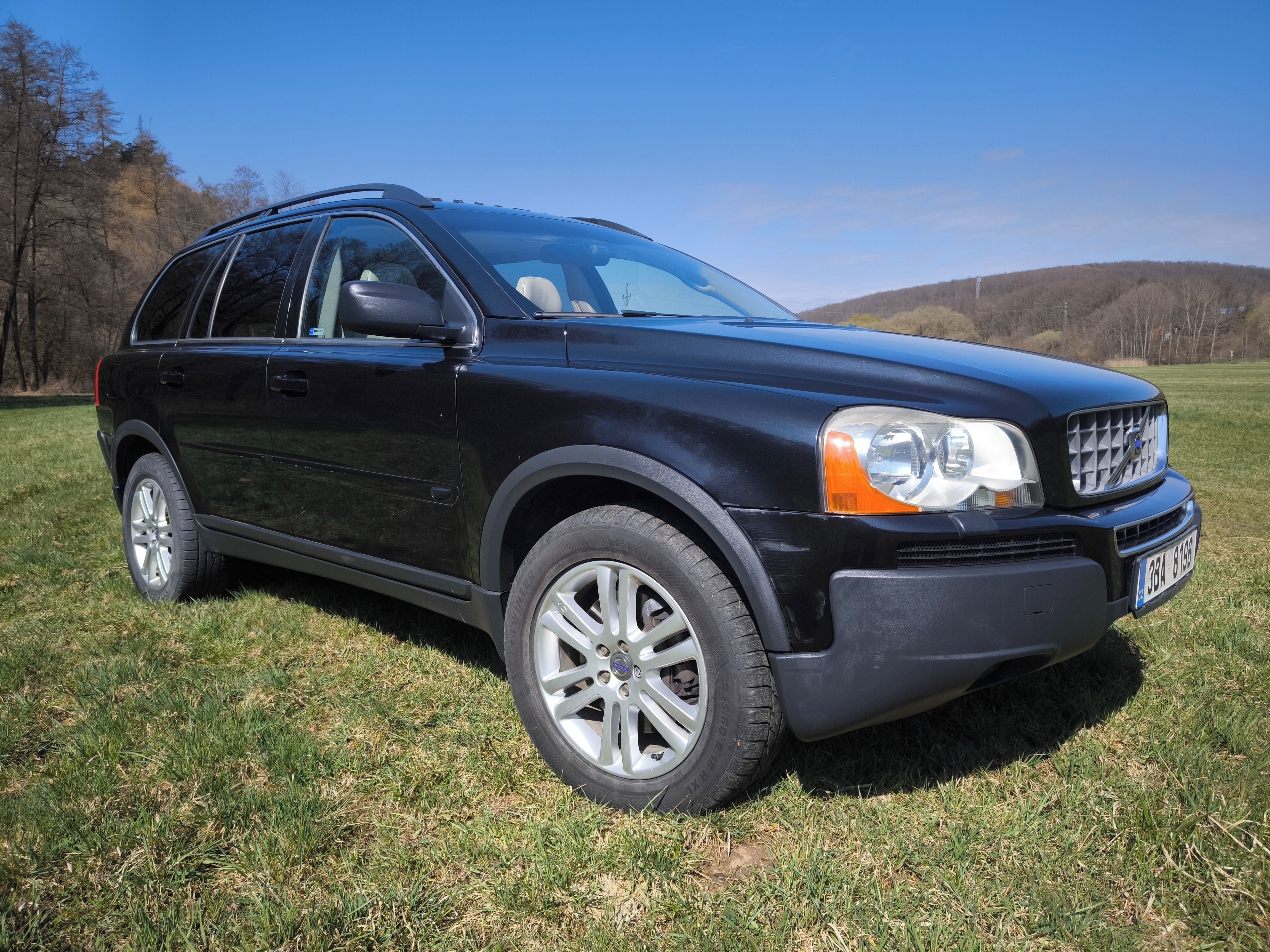 Volvo XC90, 4,4 V8