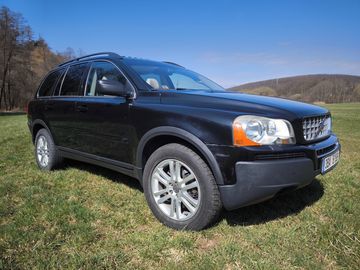 4,4 V8