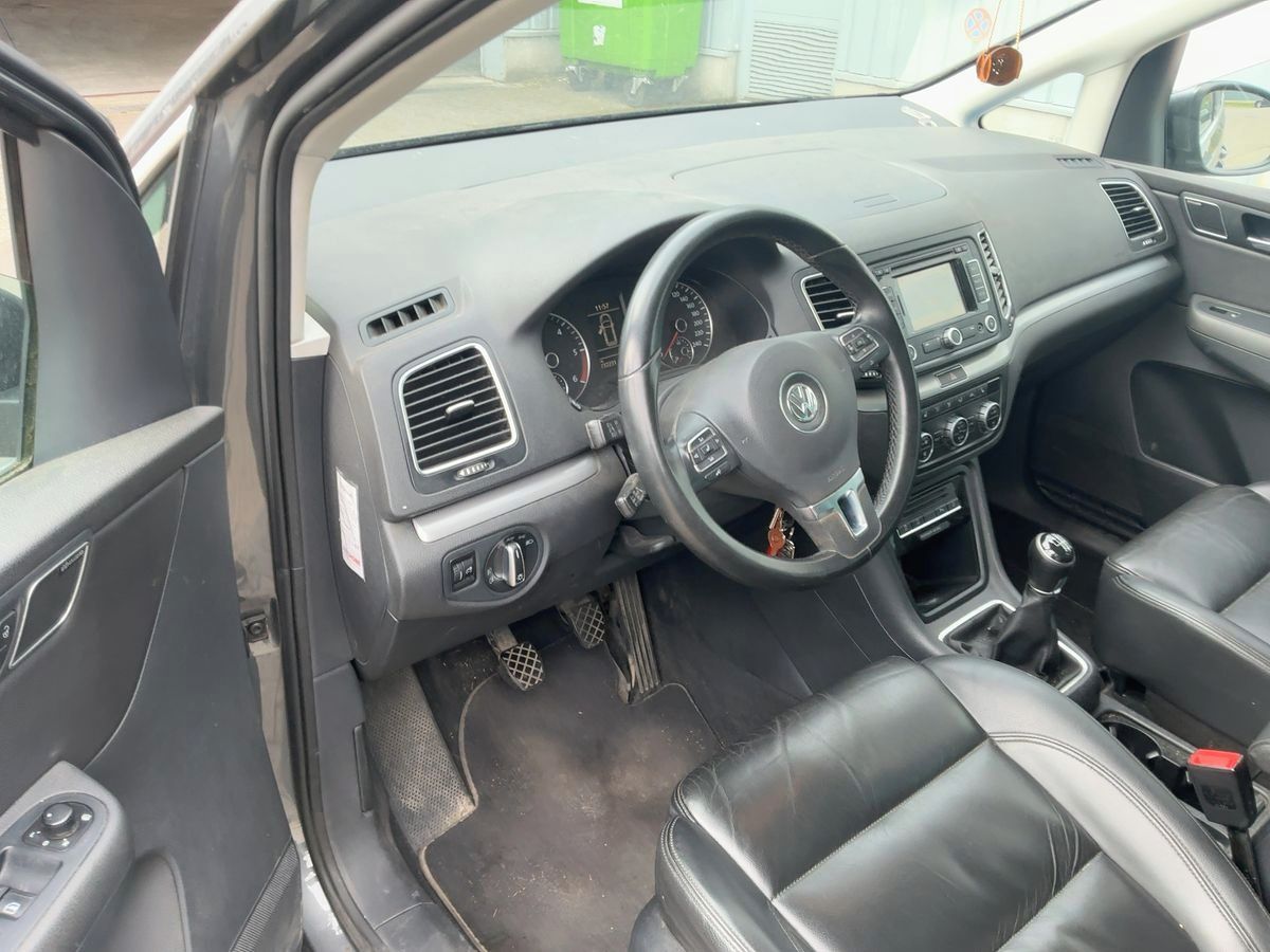 Volkswagen Sharan, 2.0 Tdi 103KW KůŽE 7-MÍST XENO - fotka 3