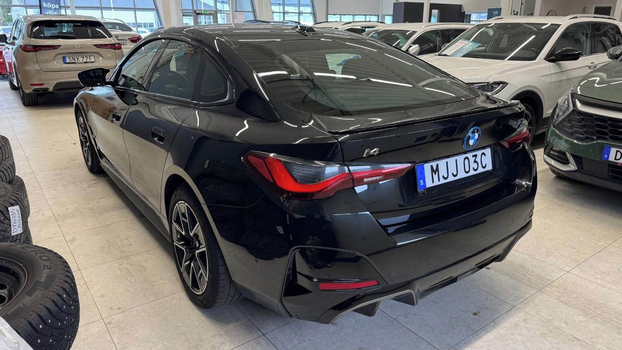 BMW i4, M50 xDrive M-Sport H/K HuD Las - fotka 5