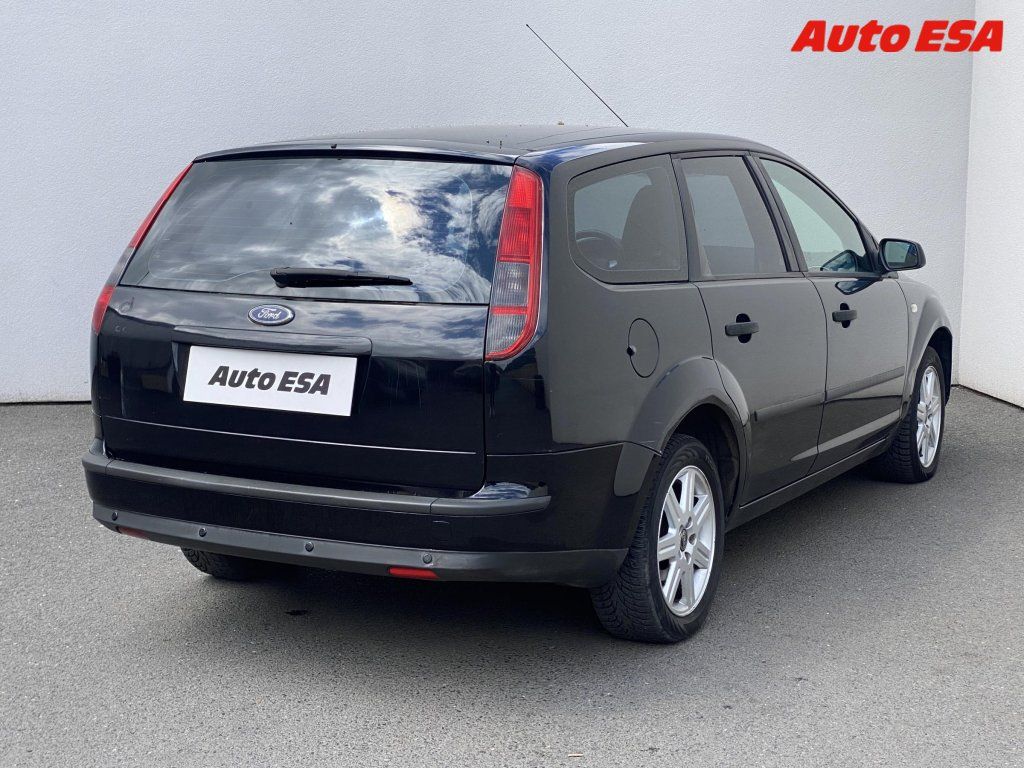 Ford Focus, 1.4i,AC,výhřev sed - fotka 4