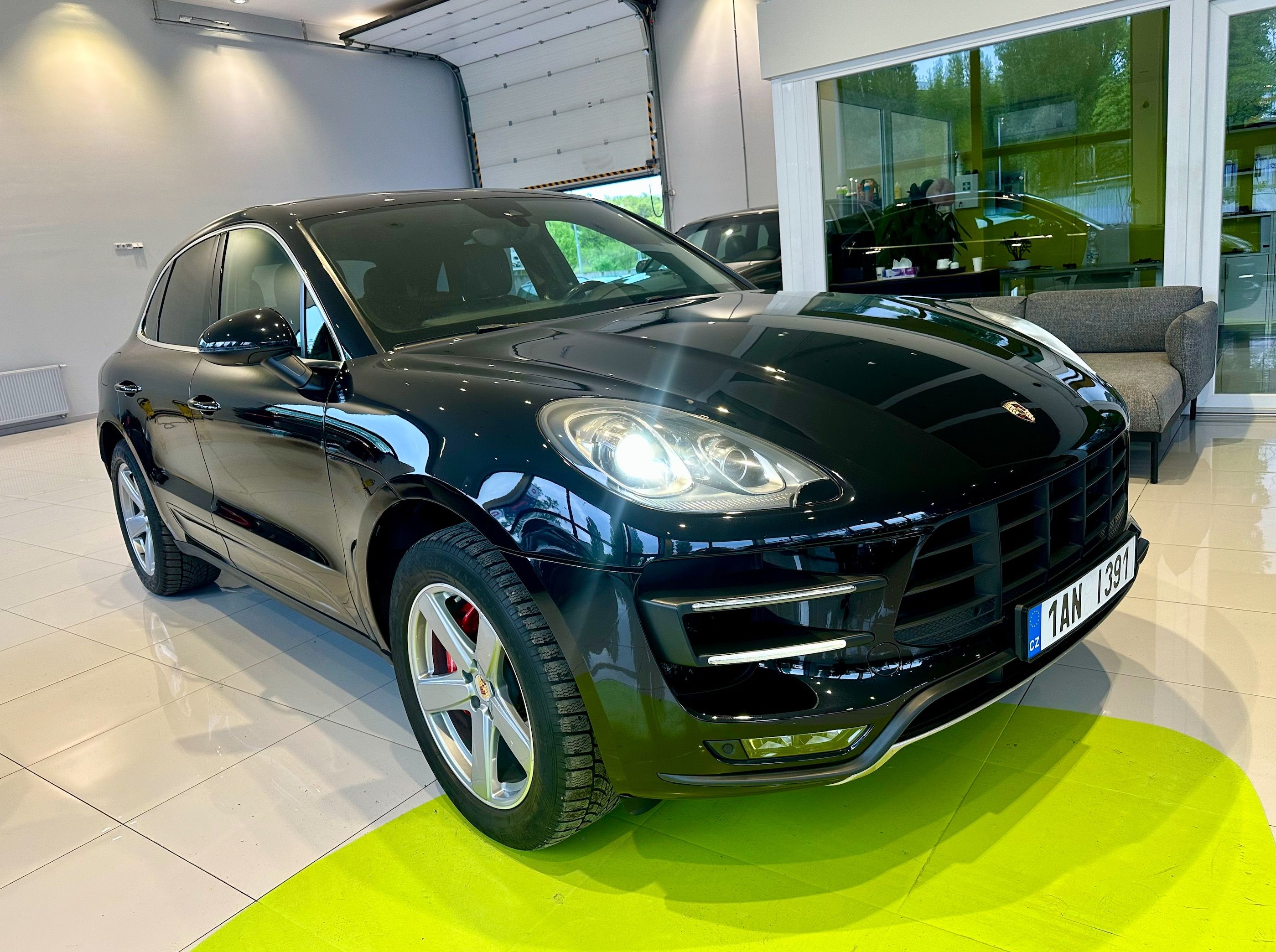 Porsche Macan, Turbo 3.6