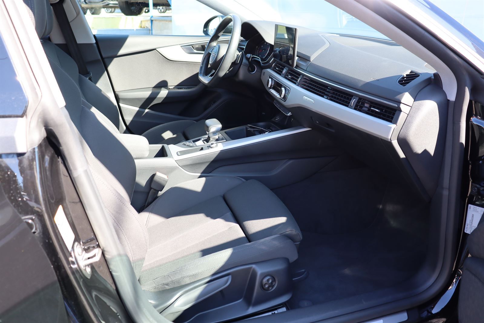 Audi A5, 40 2.0 TDI Sportback quattro - fotka 4