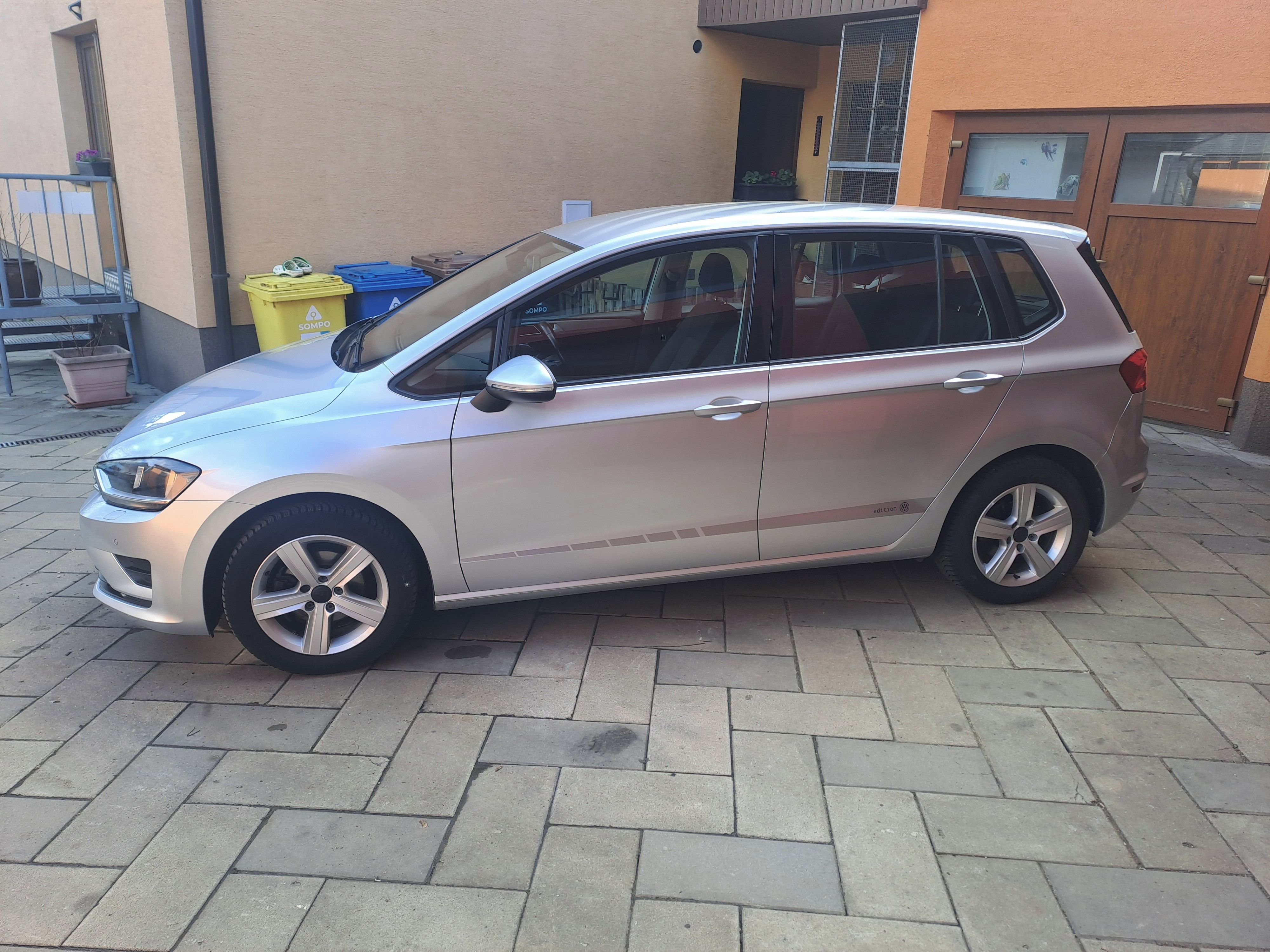 Volkswagen Golf Sportsvan, 1,2TSI 81KW  DSG Tažné - fotka 2