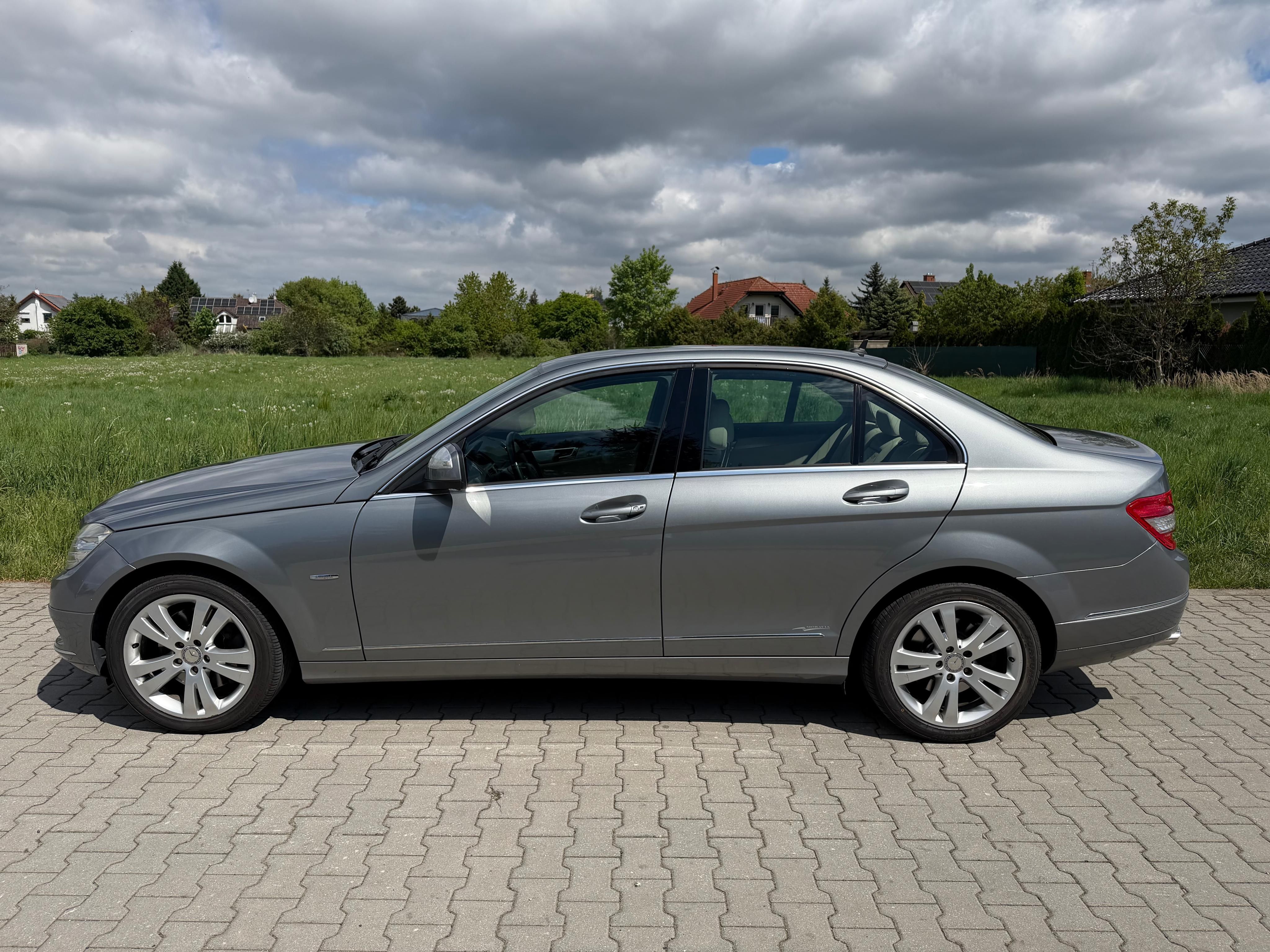 Mercedes-Benz Třídy C, 320CDI, 4MATIC, 165kW, ČR - fotka 2