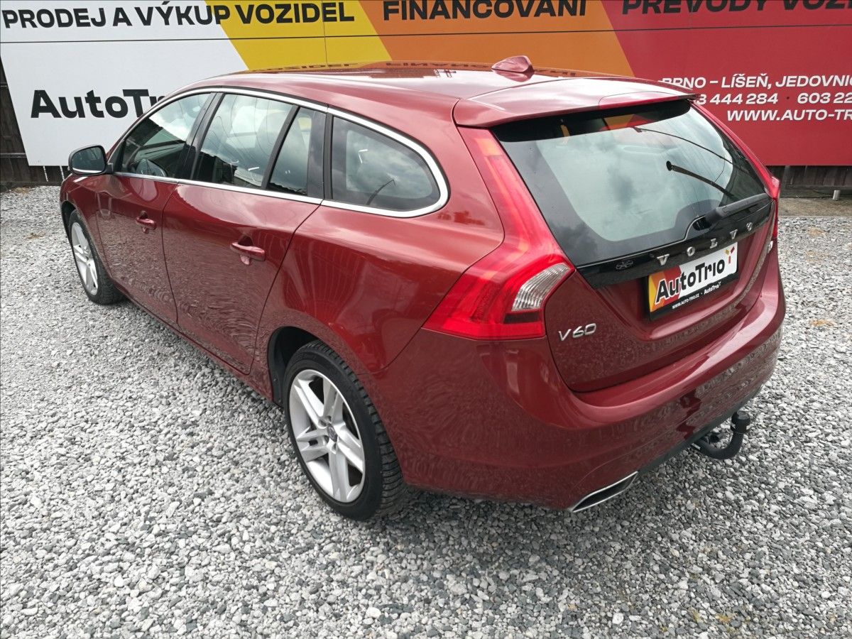Volvo V60, 2,0 D 135kw - fotka 4