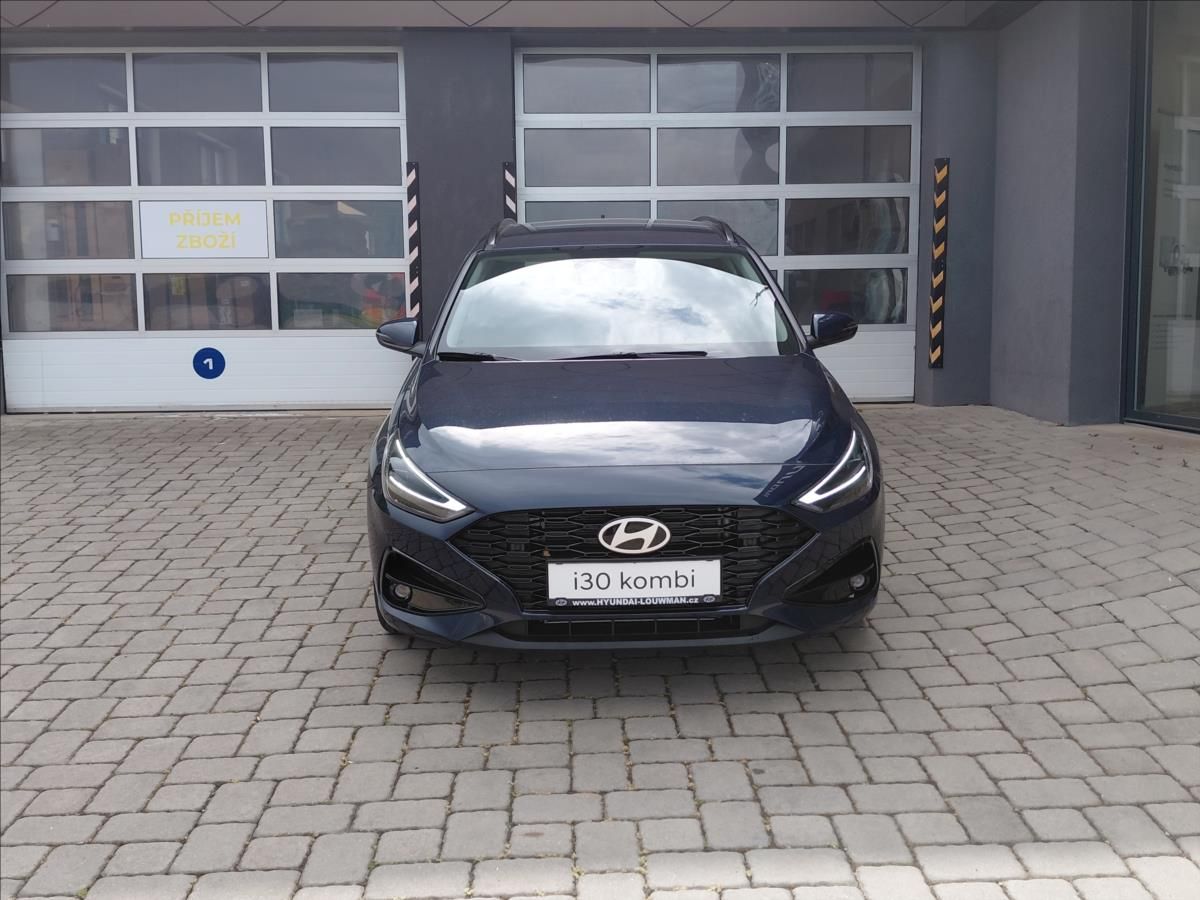 Hyundai i30, 1,0   WG 1,0 T-GDI MT SMART - fotka 2