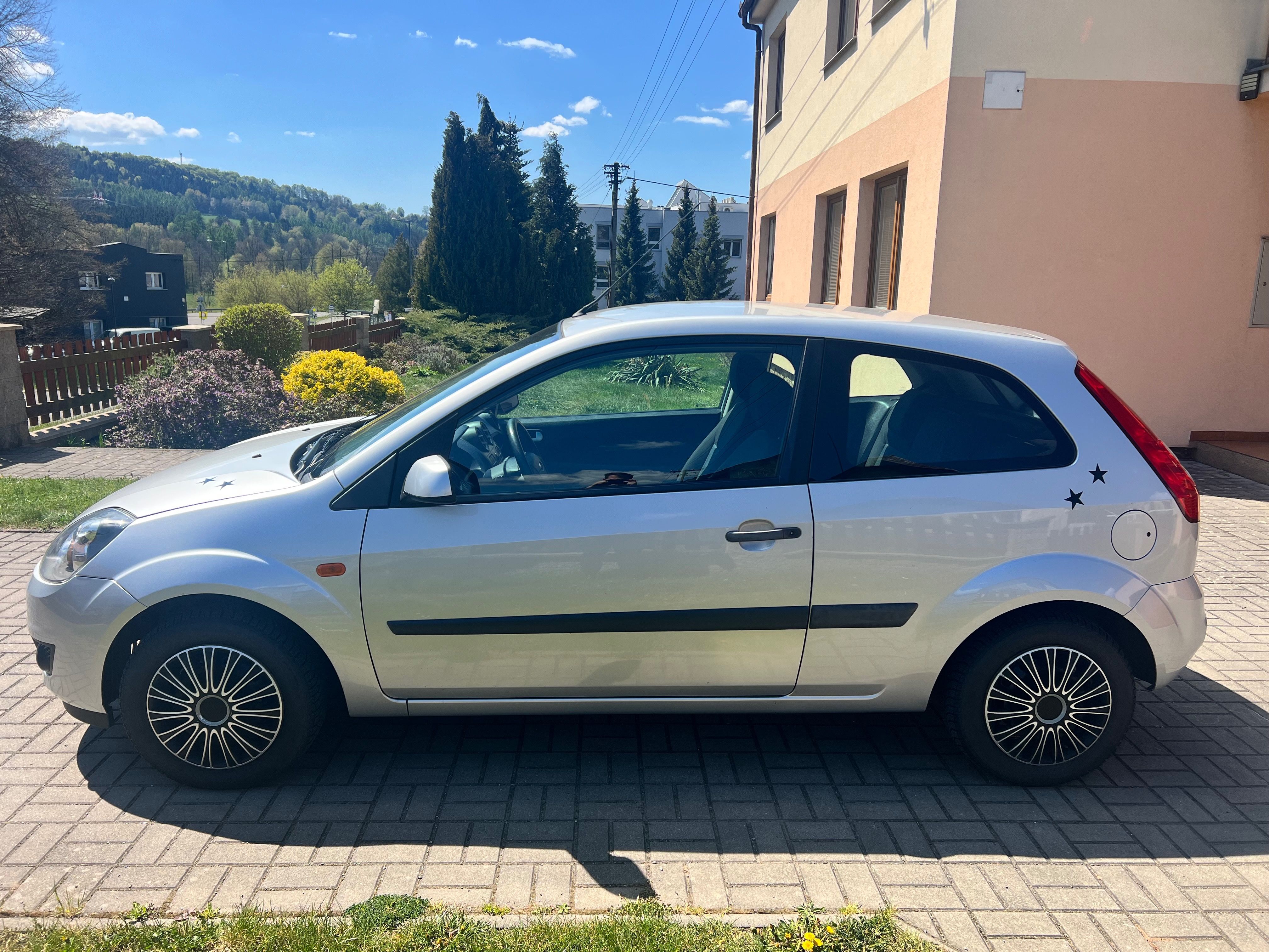 Ford Fiesta, 1.4 16v 59kW - fotka 4