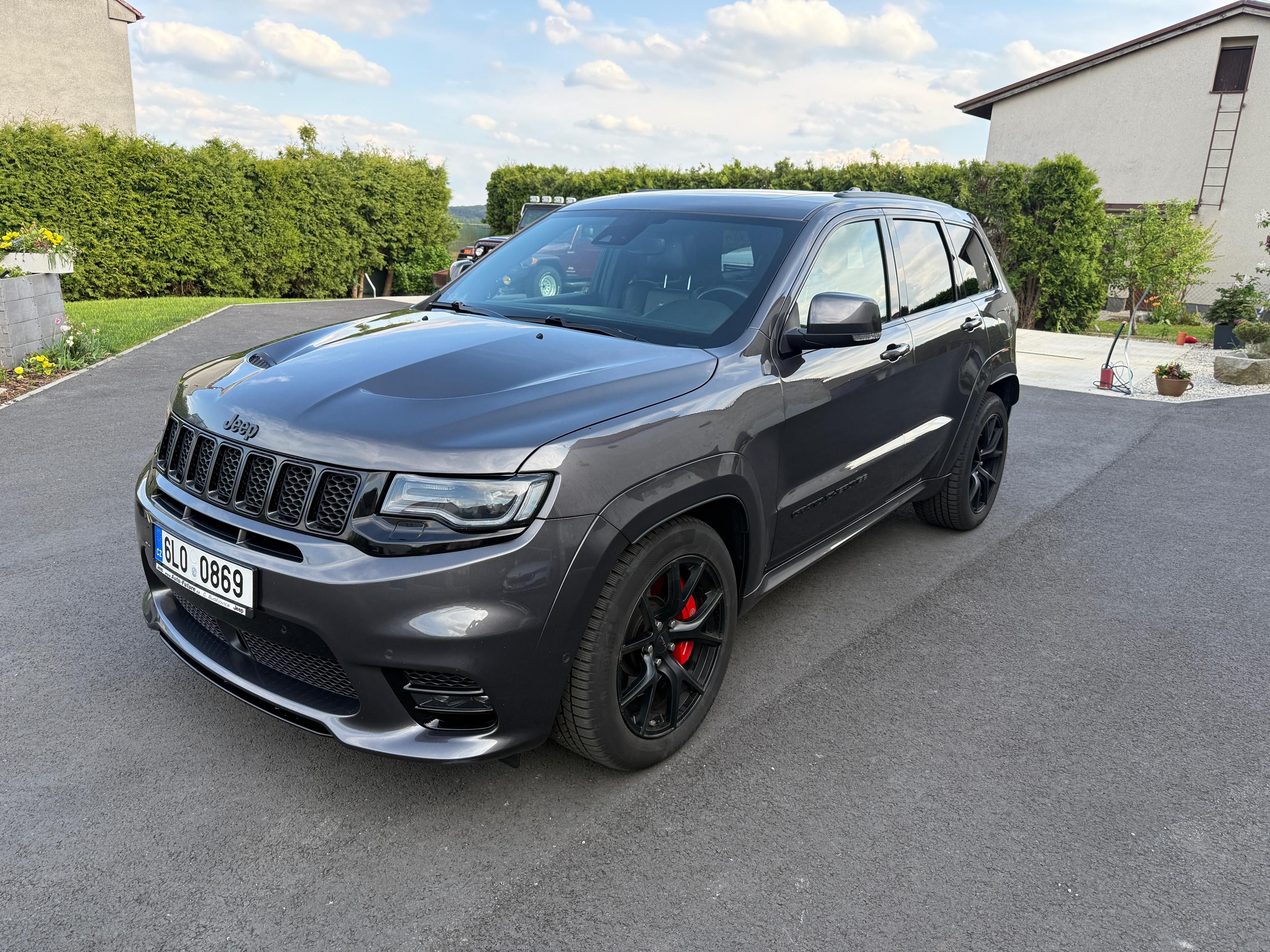 Jeep Grand Cherokee, 6.4 SRT, původ ČR, SERVIS