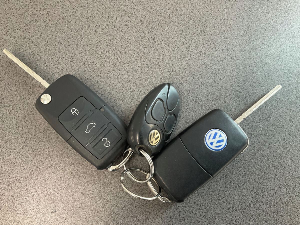 Volkswagen Touran, 1.6 Mpi 75KW BUFÍK TAŽNÉ VYHŘE - fotka 2