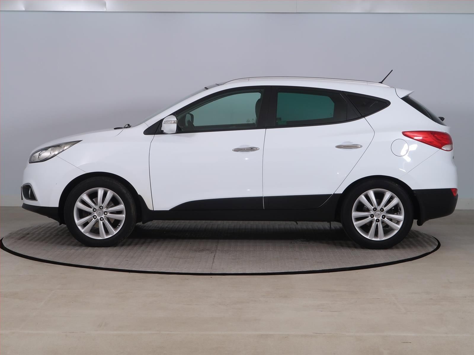 Hyundai ix35, 2.0 CRDi, 4X4, Automat - fotka 3